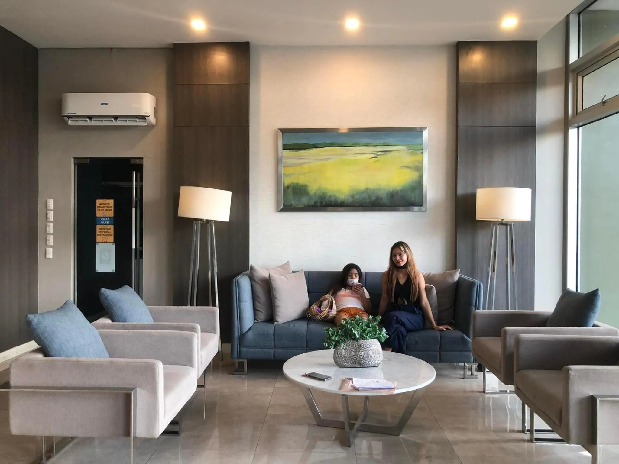 Lobby or reception in IT PARK, Cebu City, Twin Beds Avida Riala - unlimited data fast internet up to 100mbps