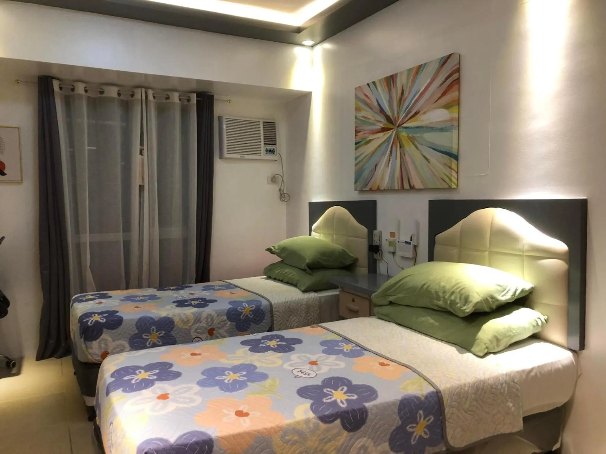 Bed in IT PARK, Cebu City, Twin Beds Avida Riala - unlimited data fast internet up to 100mbps