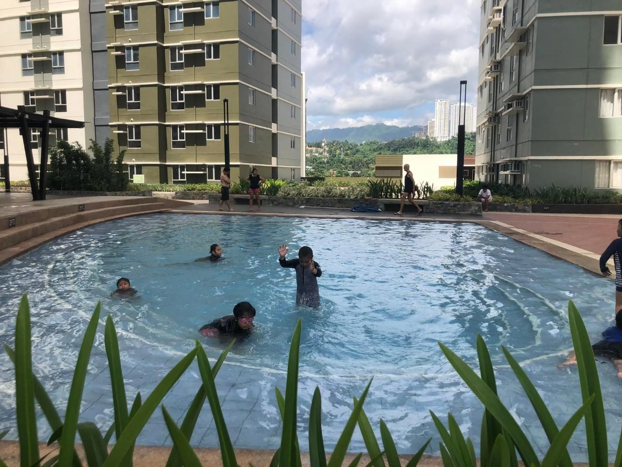 Property building in IT PARK, Cebu City, Twin Beds Avida Riala - unlimited data fast internet up to 100mbps