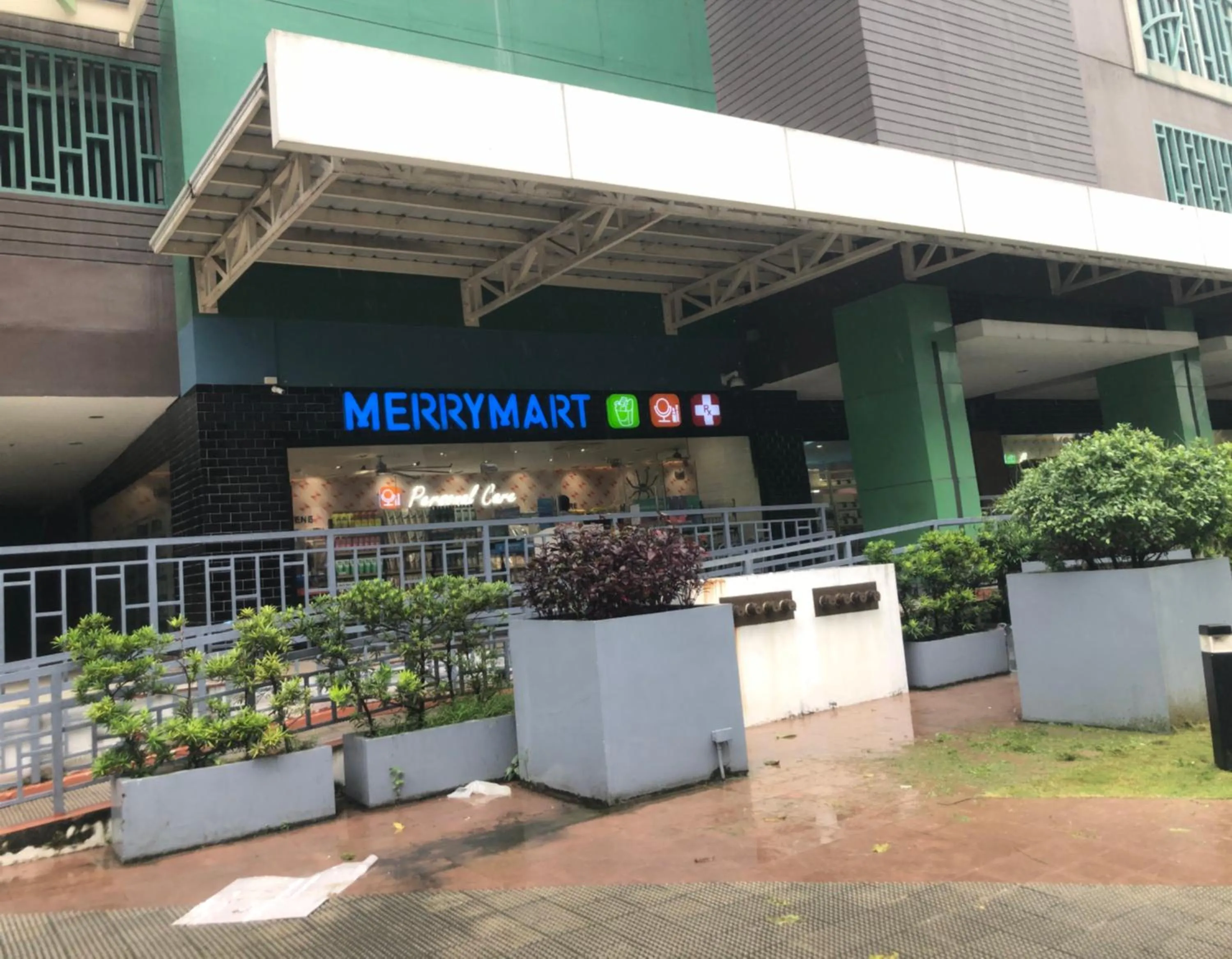 Property building in IT PARK, Cebu City, Twin Beds Avida Riala - unlimited data fast internet up to 100mbps