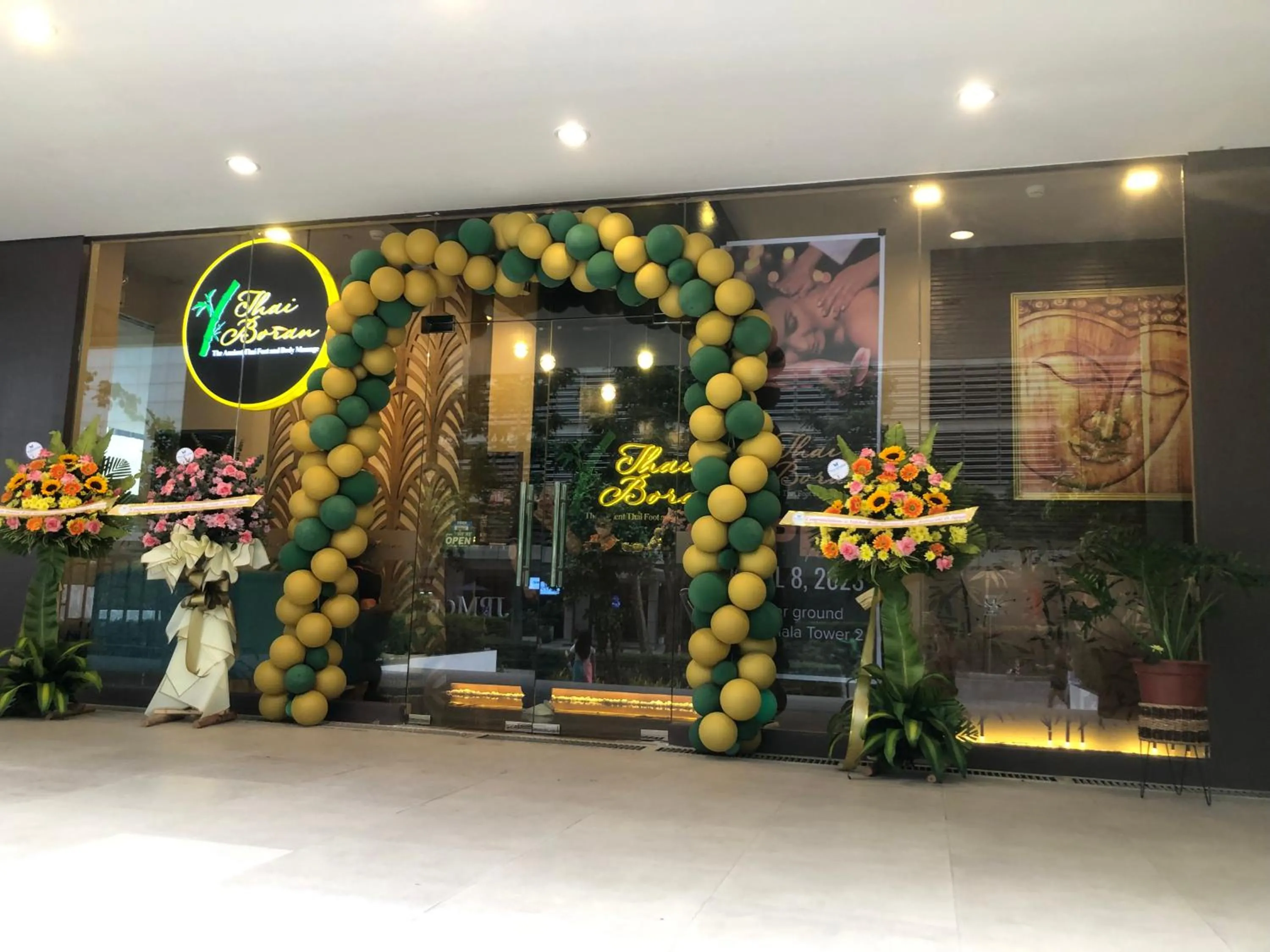 Property building in IT PARK, Cebu City, Twin Beds Avida Riala - unlimited data fast internet up to 100mbps