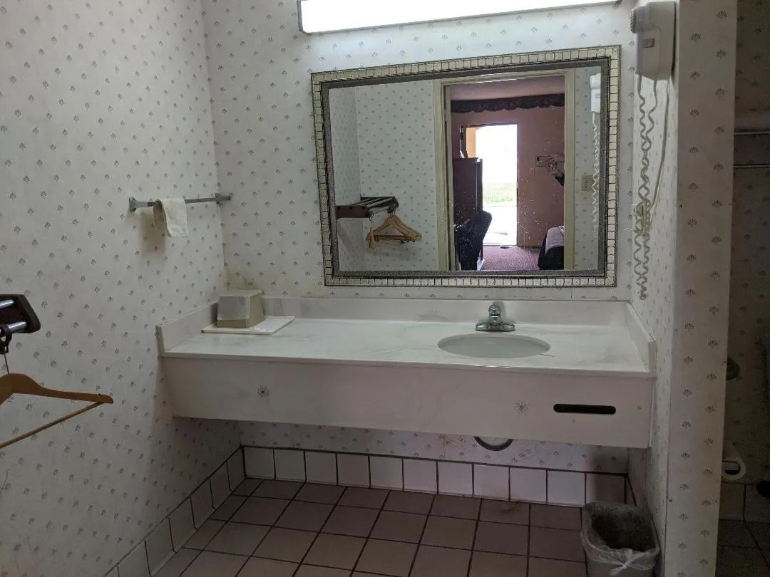 Key West Inn - Montgomery South