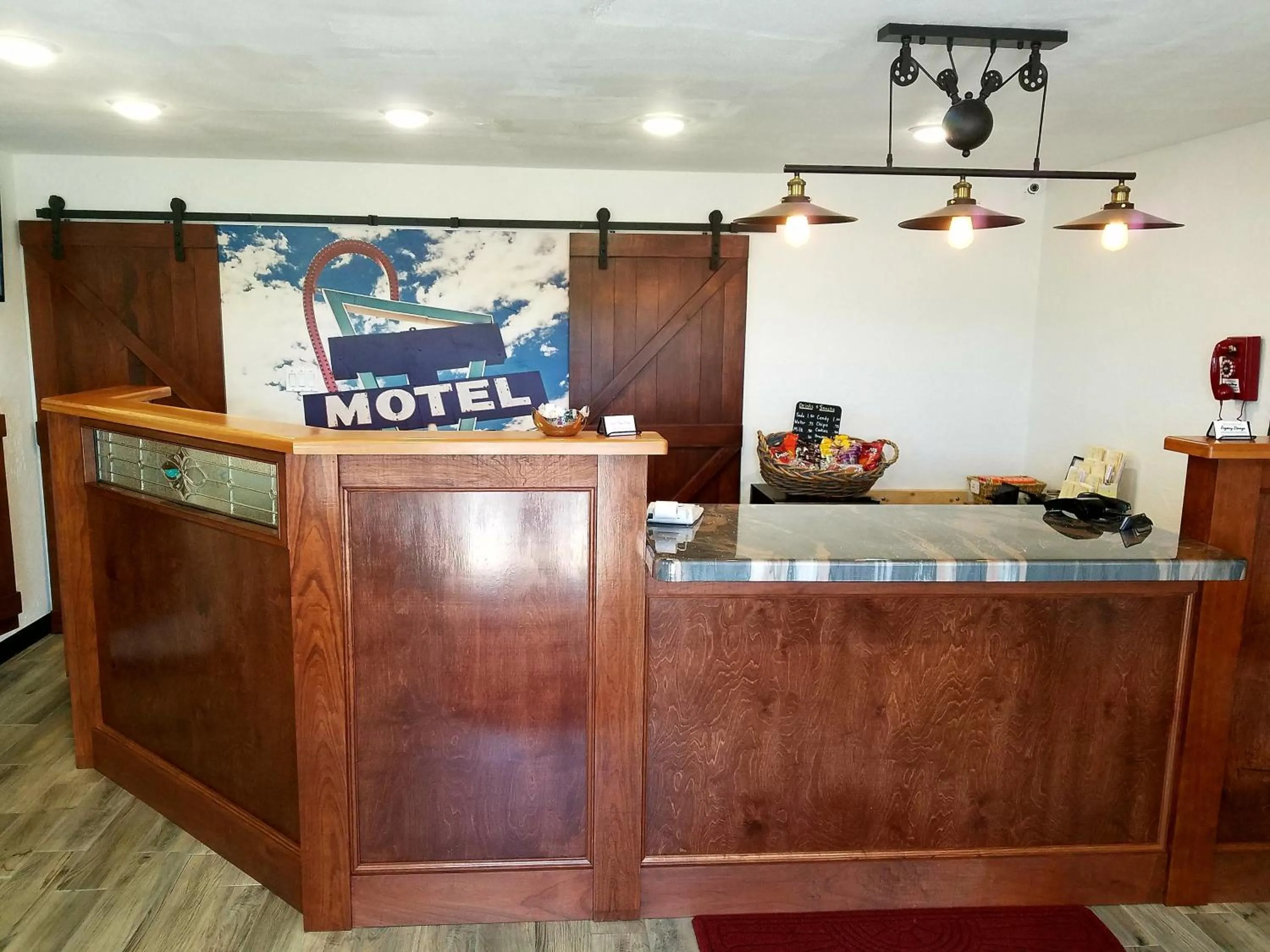 Lobby or reception in West Plains Motel