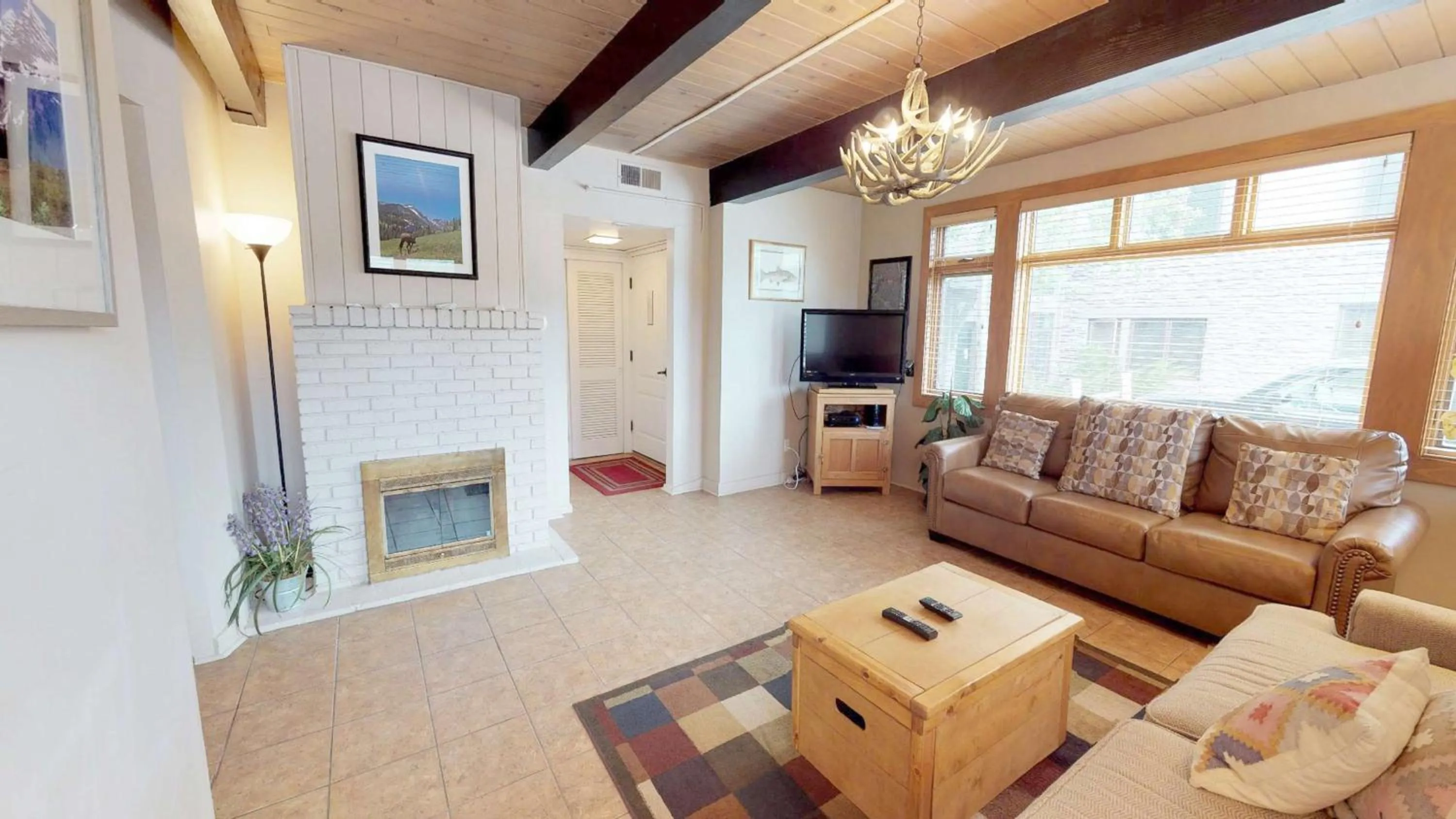 Photo of the whole room in Aspenwood - CoralTree Residence Collection