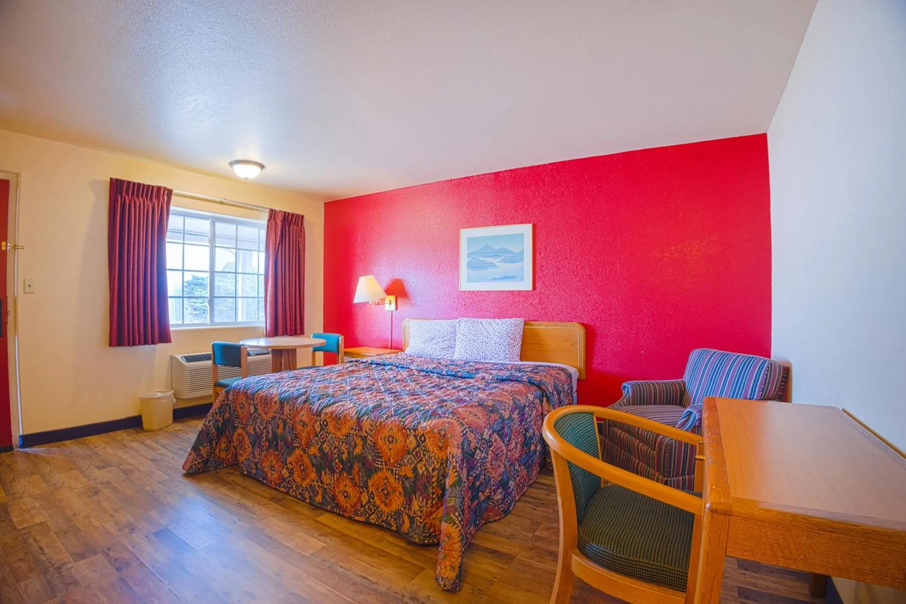 King Room in Holiday Motel By OYO Lordsburg I-10 King Room in Holiday Motel By OYO Lordsburg I-10