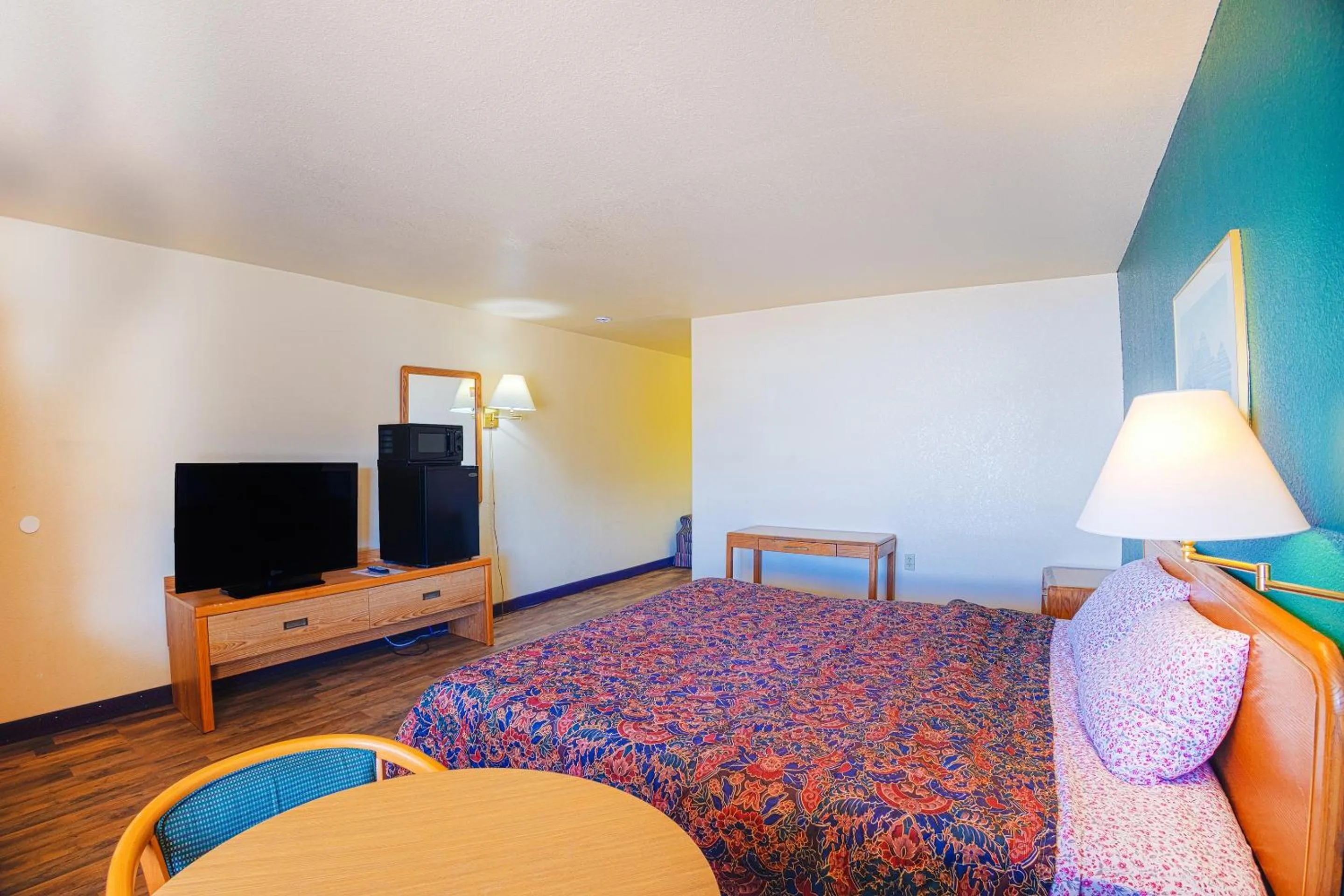 Bedroom, Bed in Holiday Motel By OYO Lordsburg I-10