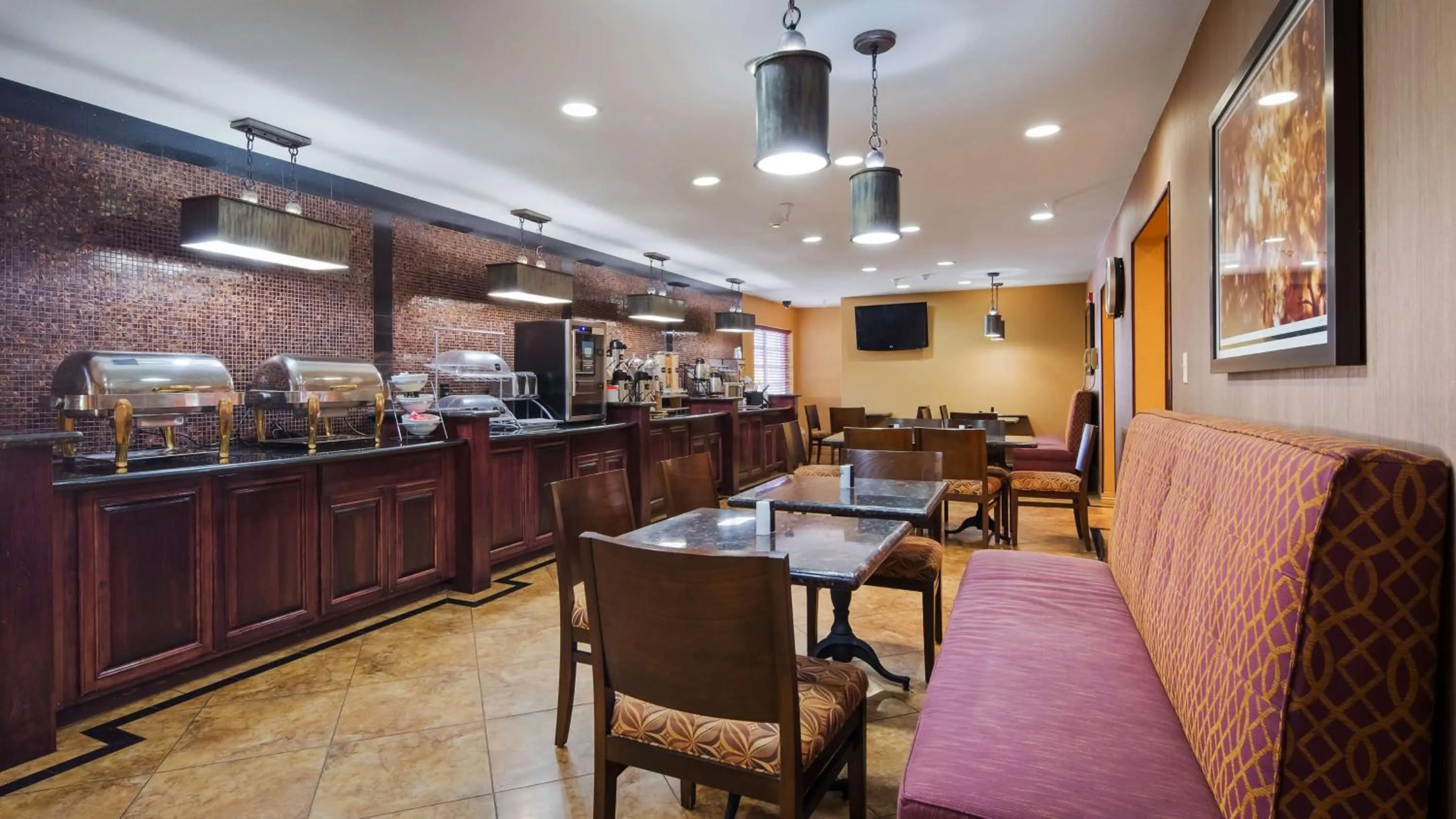 Restaurant/places to eat in Best Western J. C. Inn