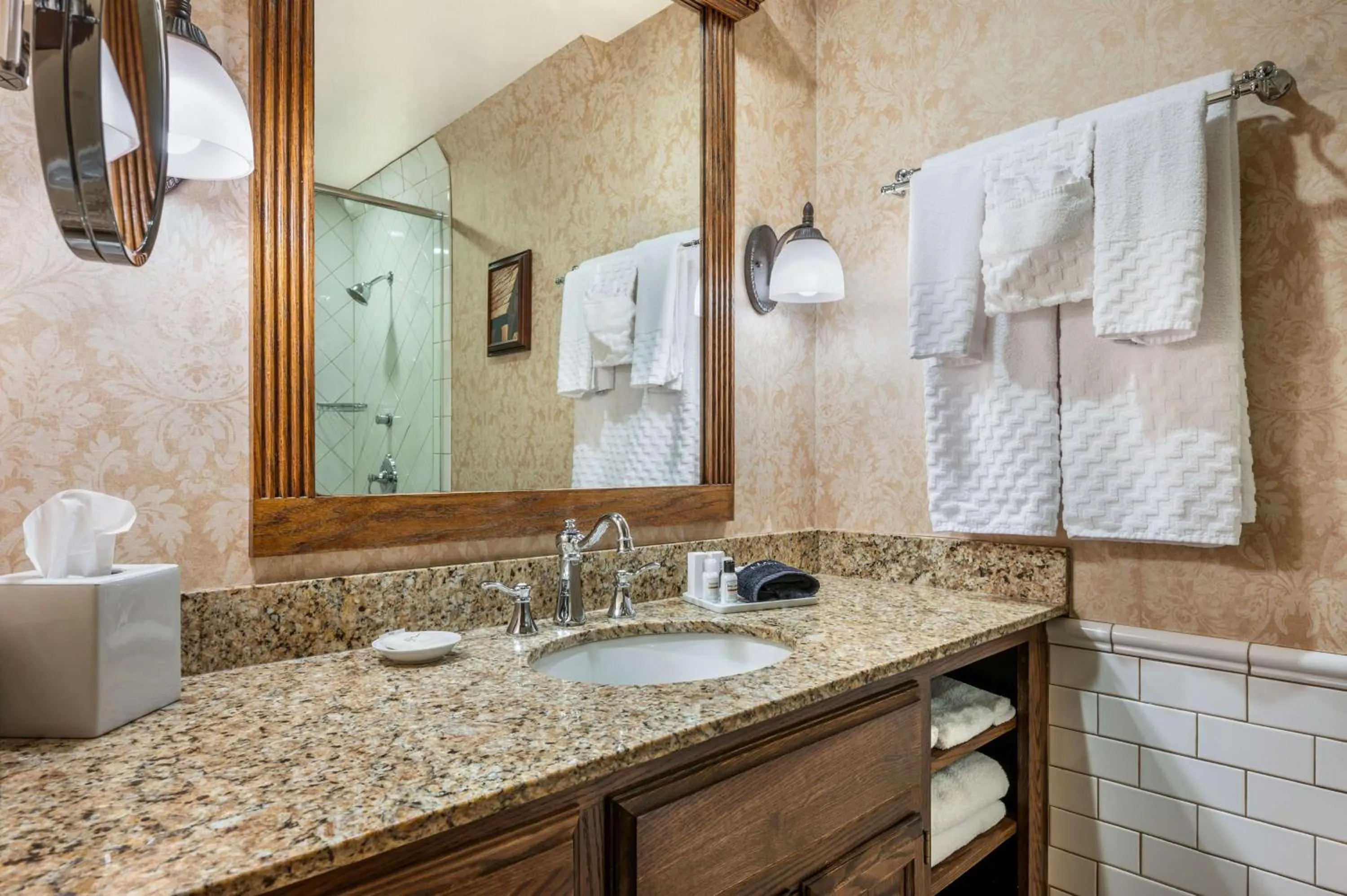 Bathroom in Best Western Premier Mariemont Inn