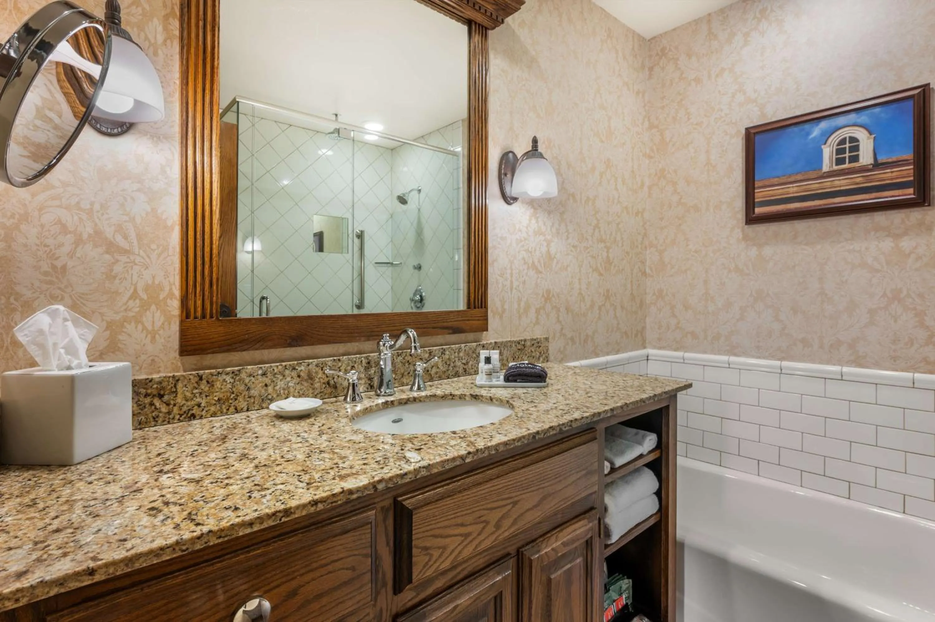 Bathroom in Best Western Premier Mariemont Inn