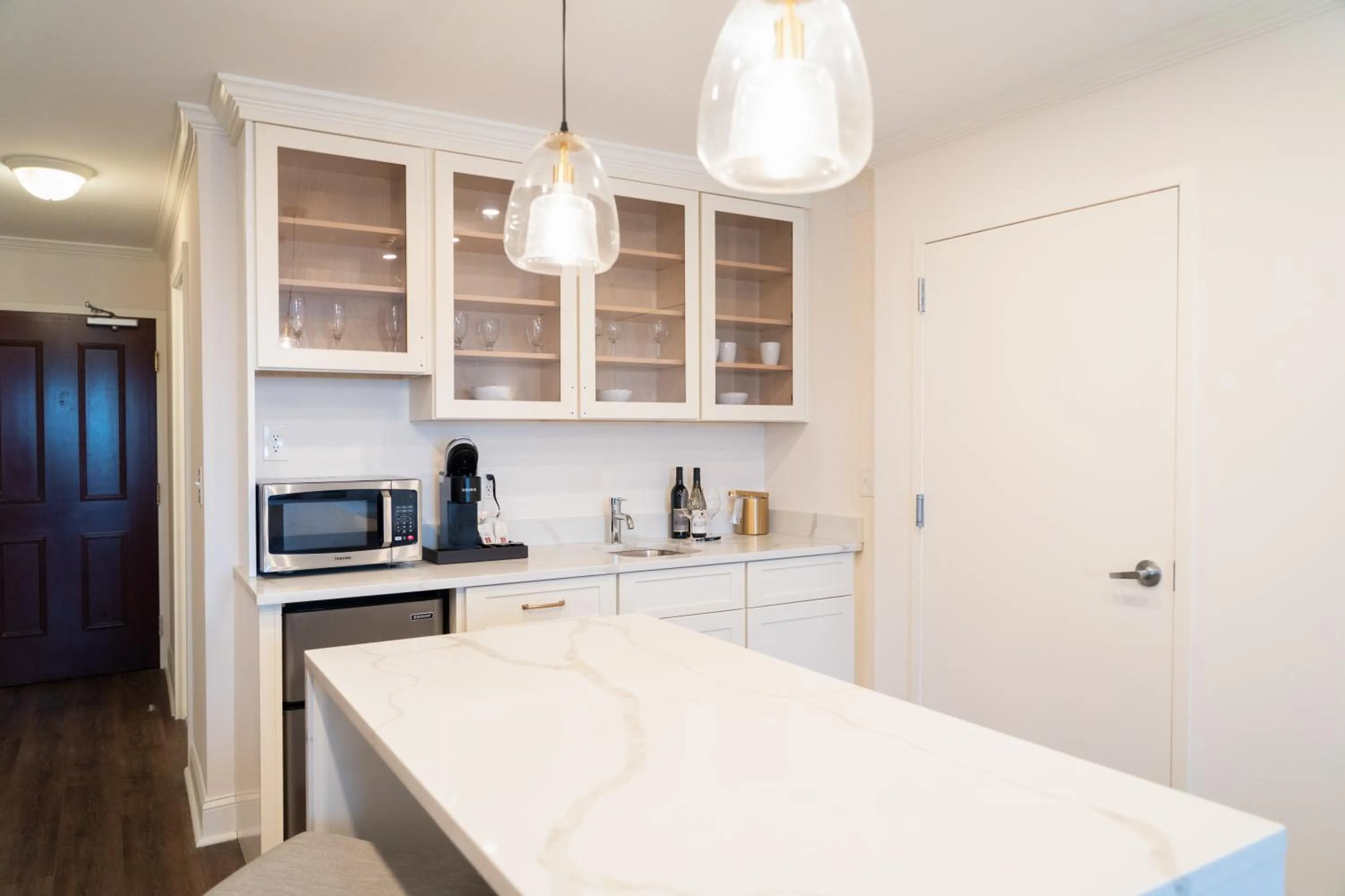 Coffee/tea facilities in Chateau Renault