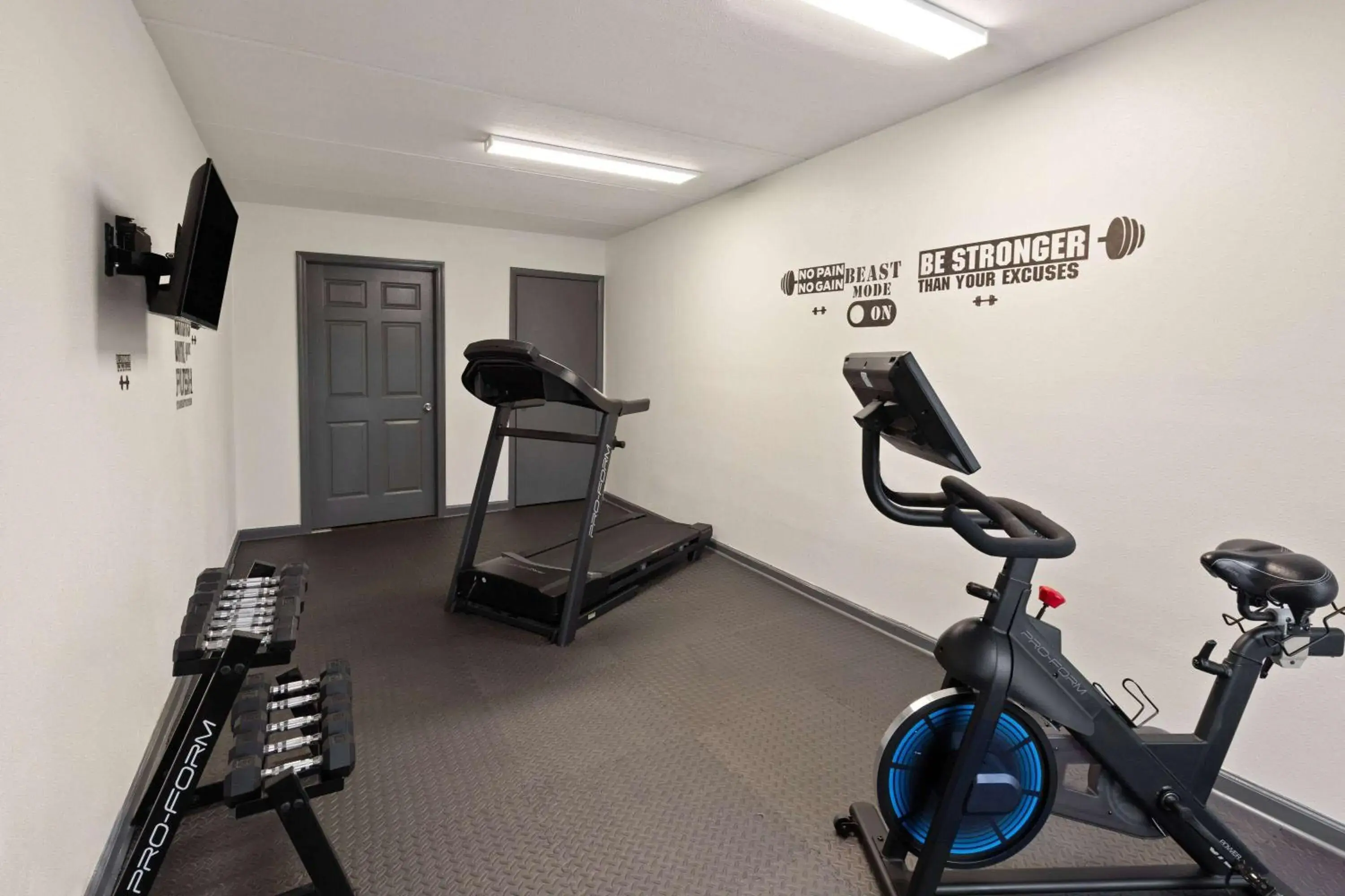 Fitness centre/facilities in Ramada by Wyndham Bainbridge Fitness centre/facilities in Ramada by Wyndham Bainbridge