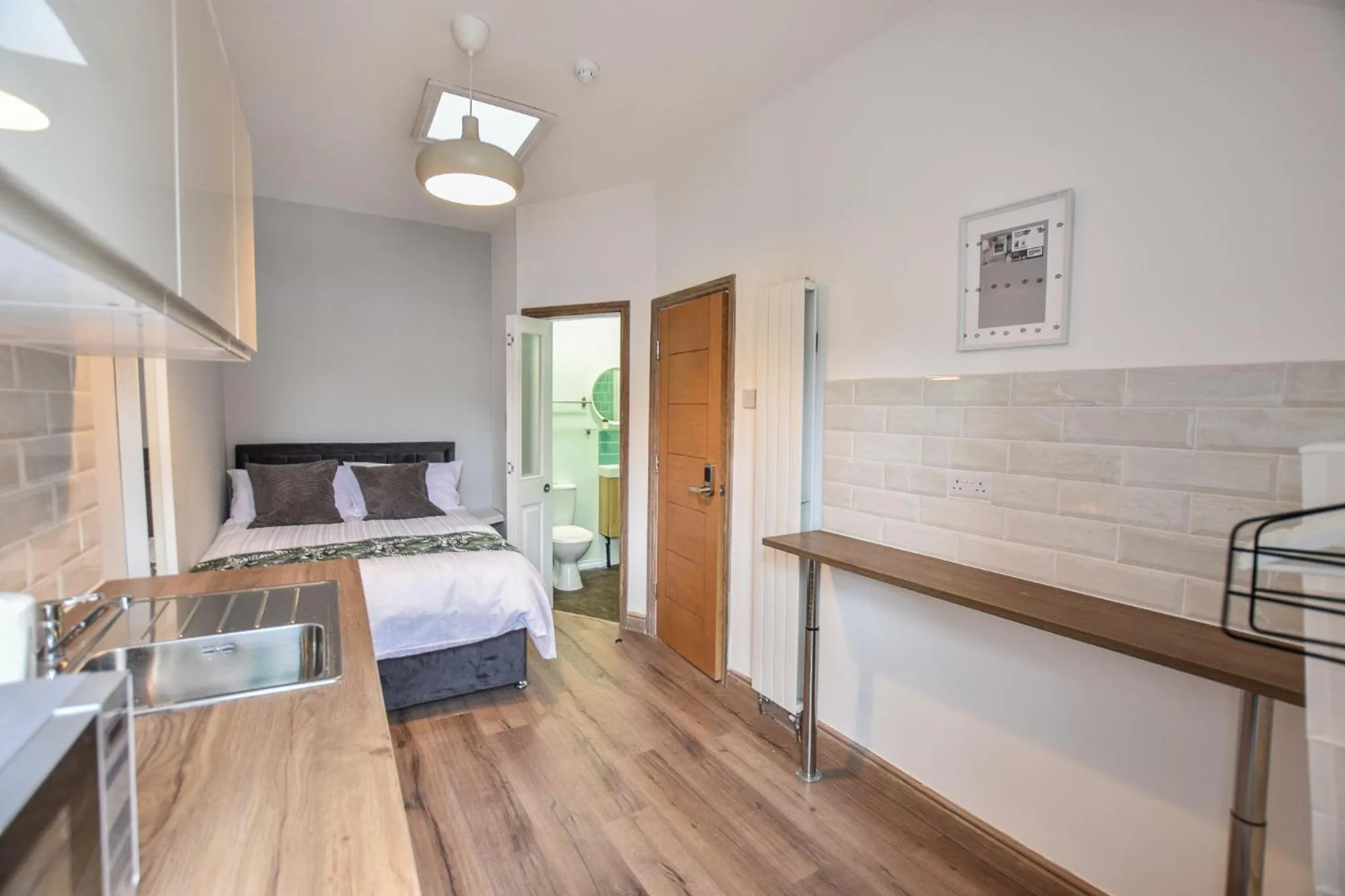 Bed in Regency GuestHouse Manchester North