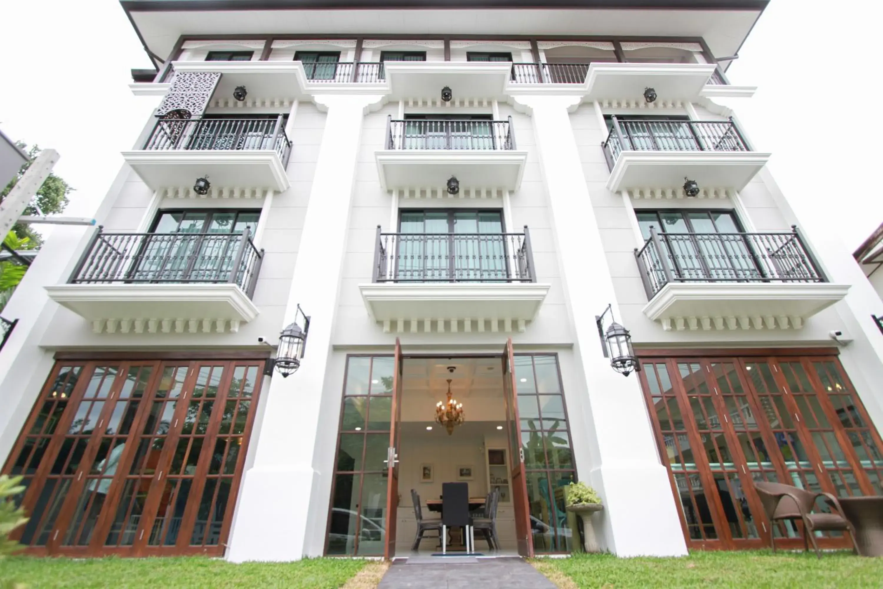 Property building in Rimwiang Property building in Rimwiang