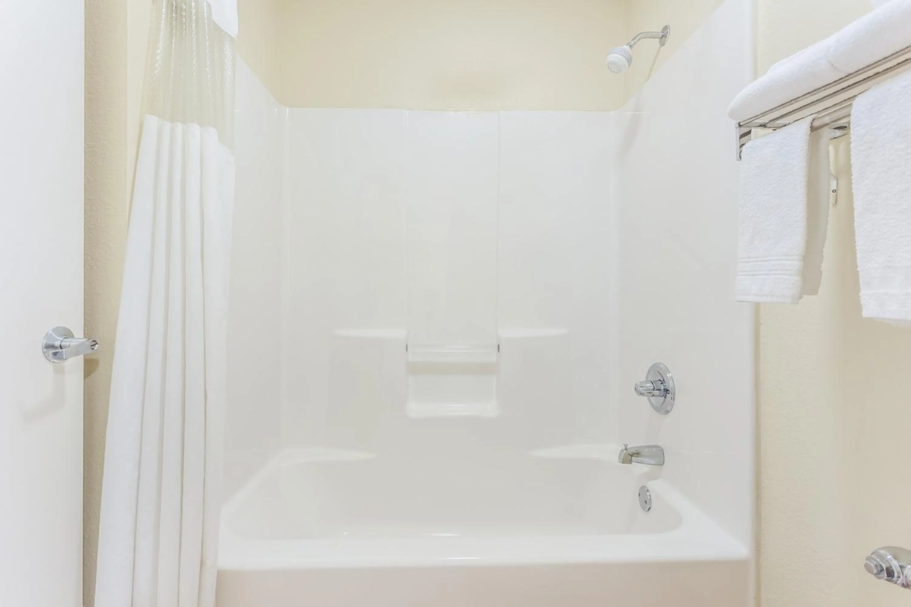 Shower in Days Inn by Wyndham Trenton