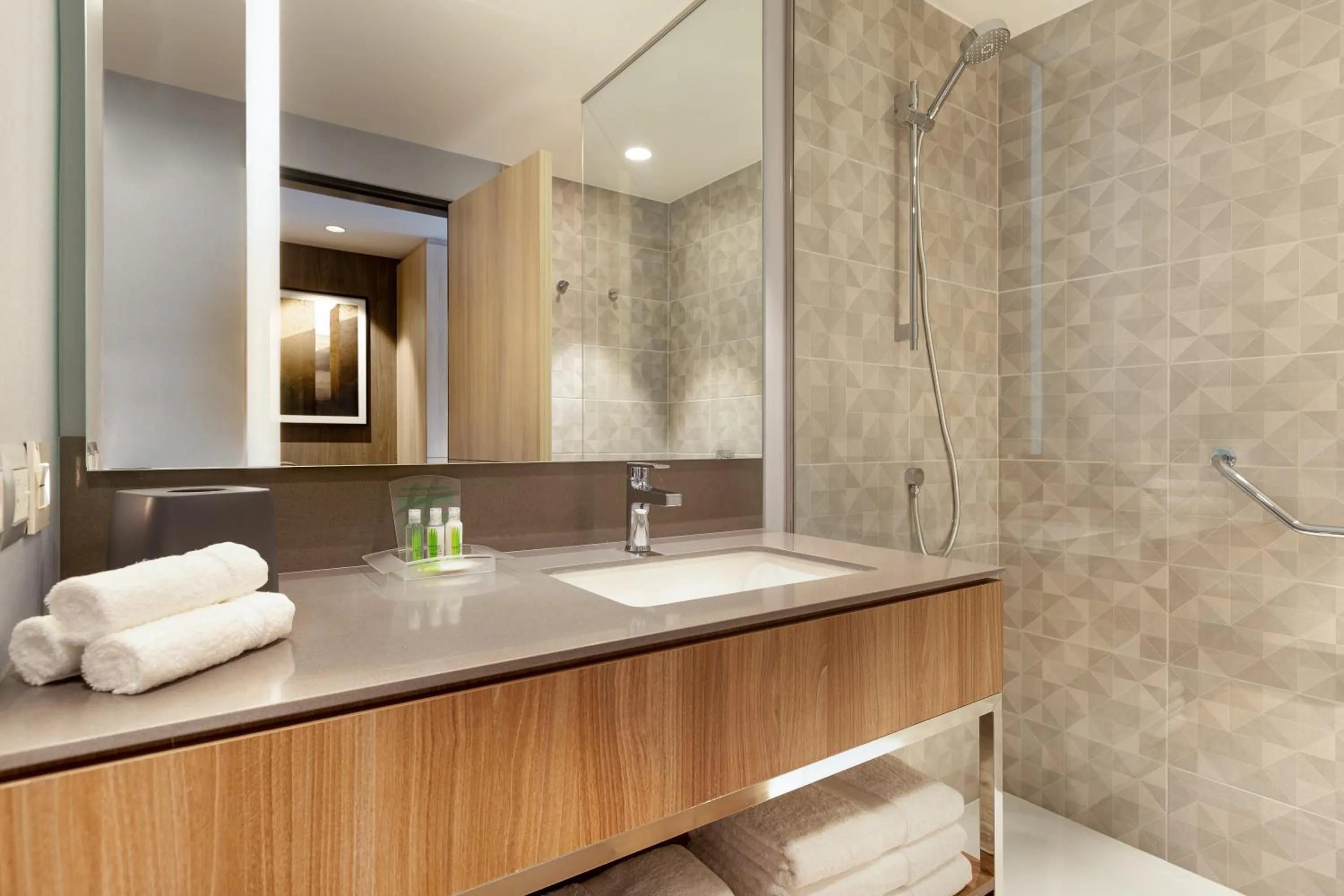 Bathroom in Holiday Inn - Lima Miraflores by IHG