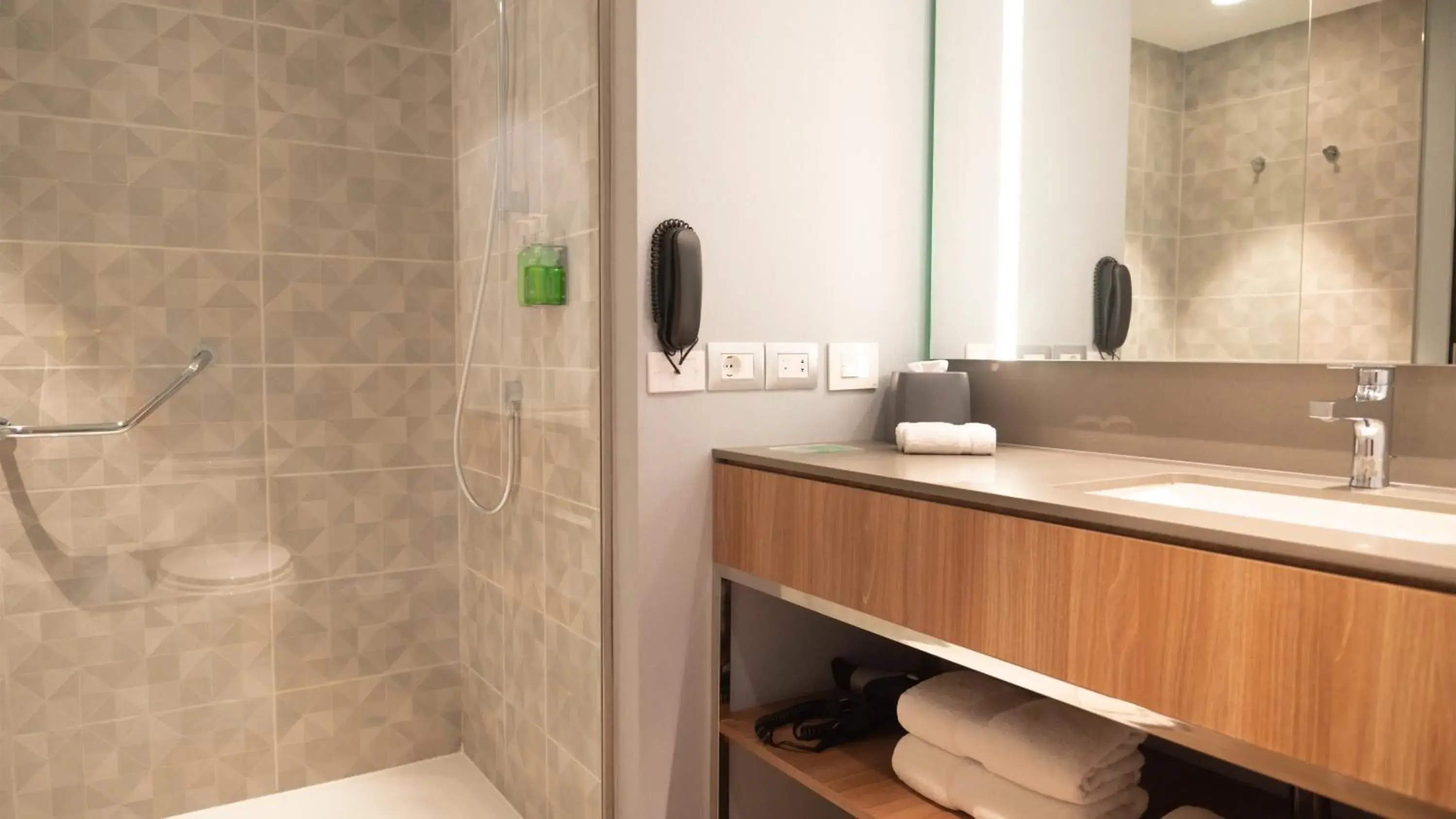 Bathroom in Holiday Inn - Lima Miraflores by IHG Bathroom in Holiday Inn - Lima Miraflores by IHG
