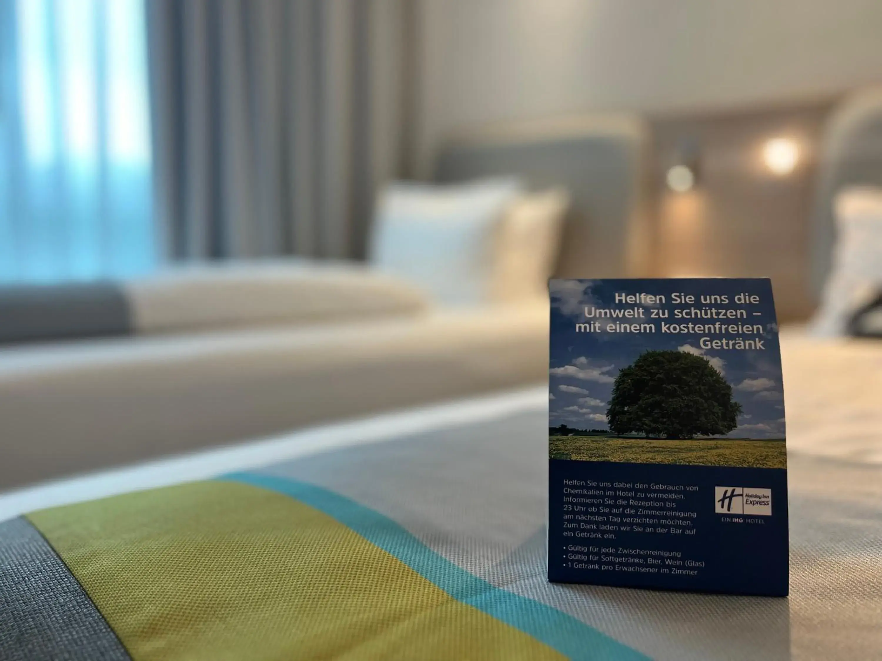 Restaurant/places to eat, Bed in Holiday Inn Express - Erlangen by IHG Restaurant/places to eat, Bed in Holiday Inn Express - Erlangen by IHG