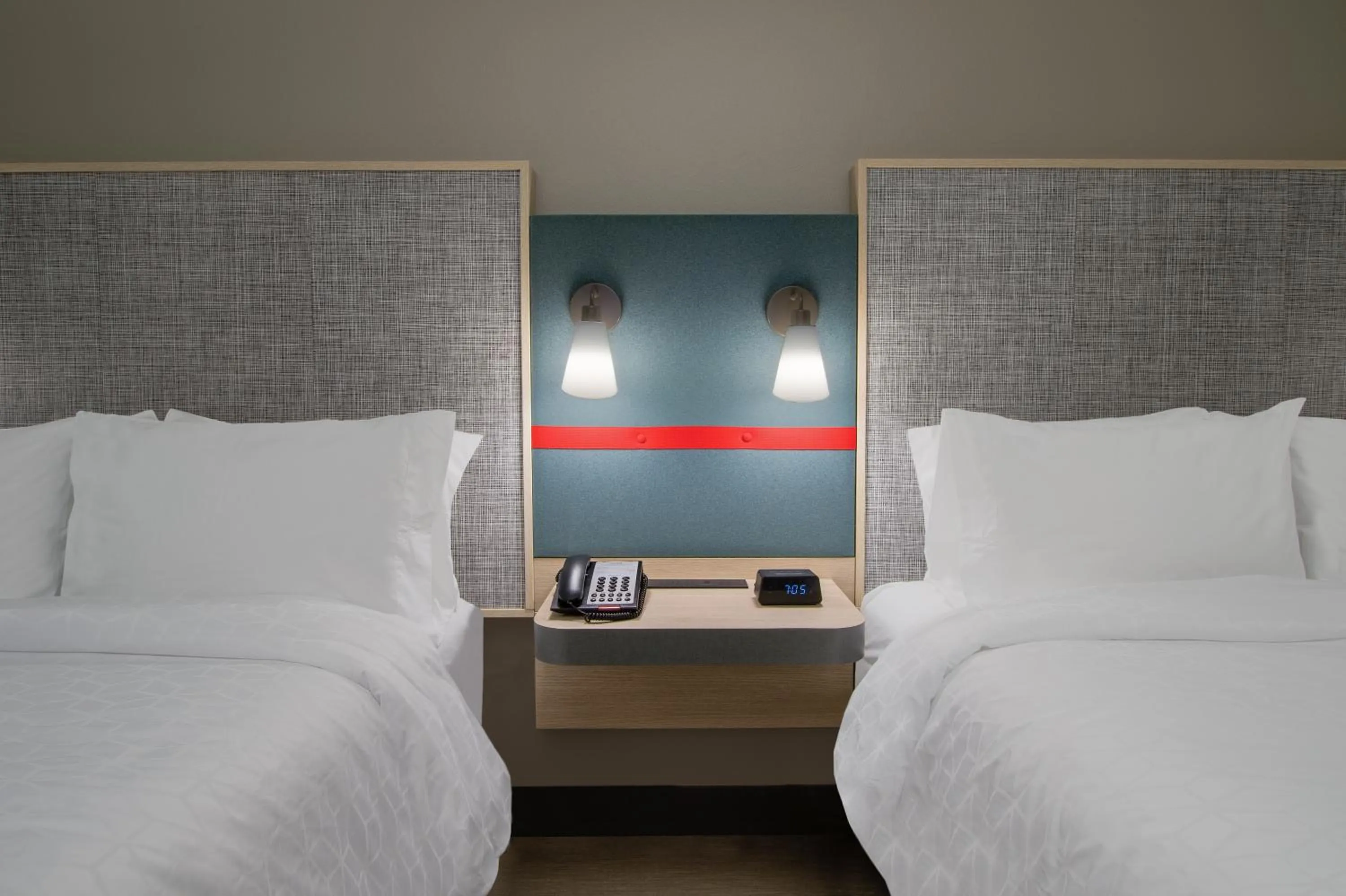 Bed in Avid hotels - Beaumont by IHG