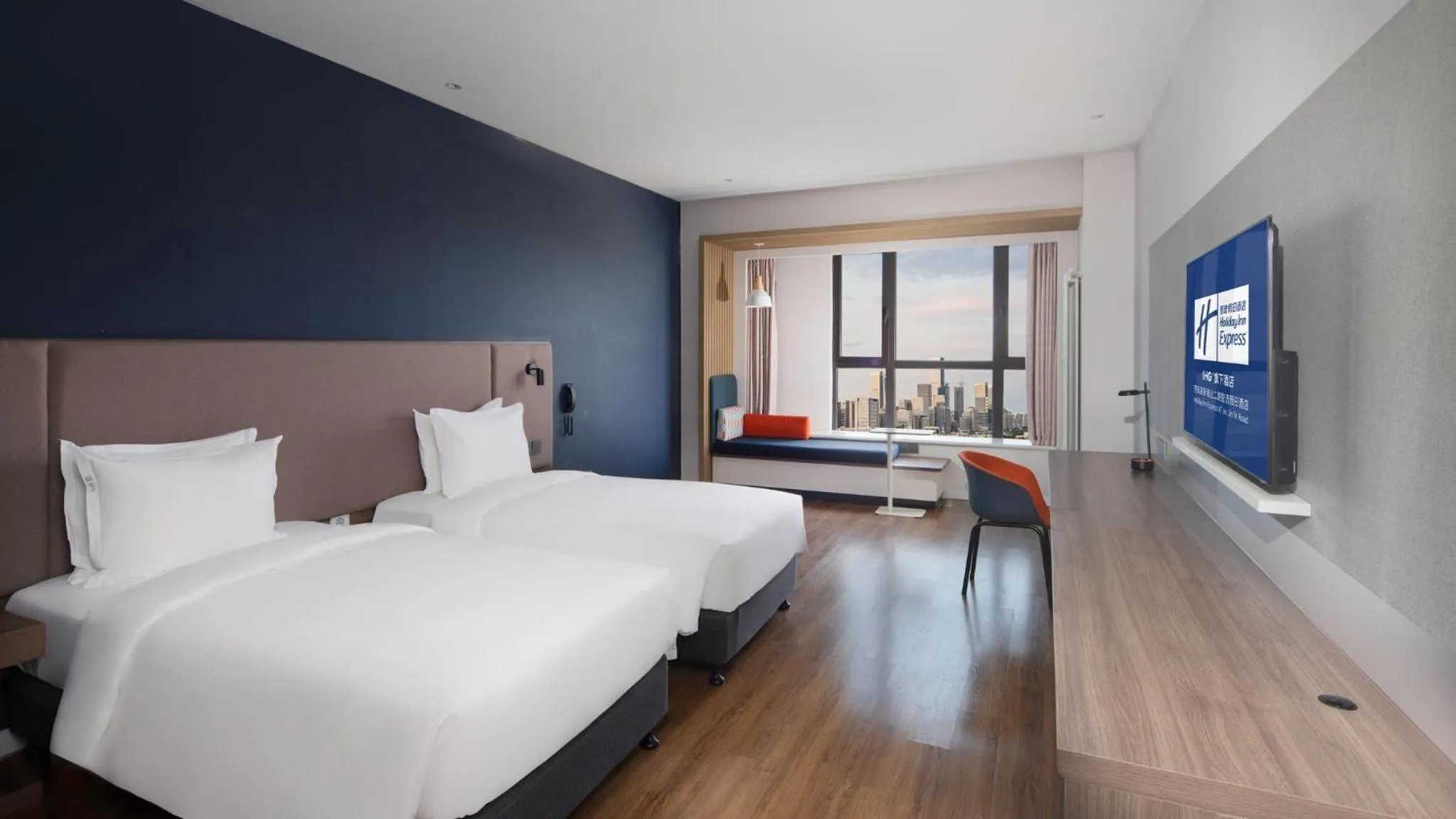 Photo of the whole room in Holiday Inn Express Xi'an West, an IHG Hotel