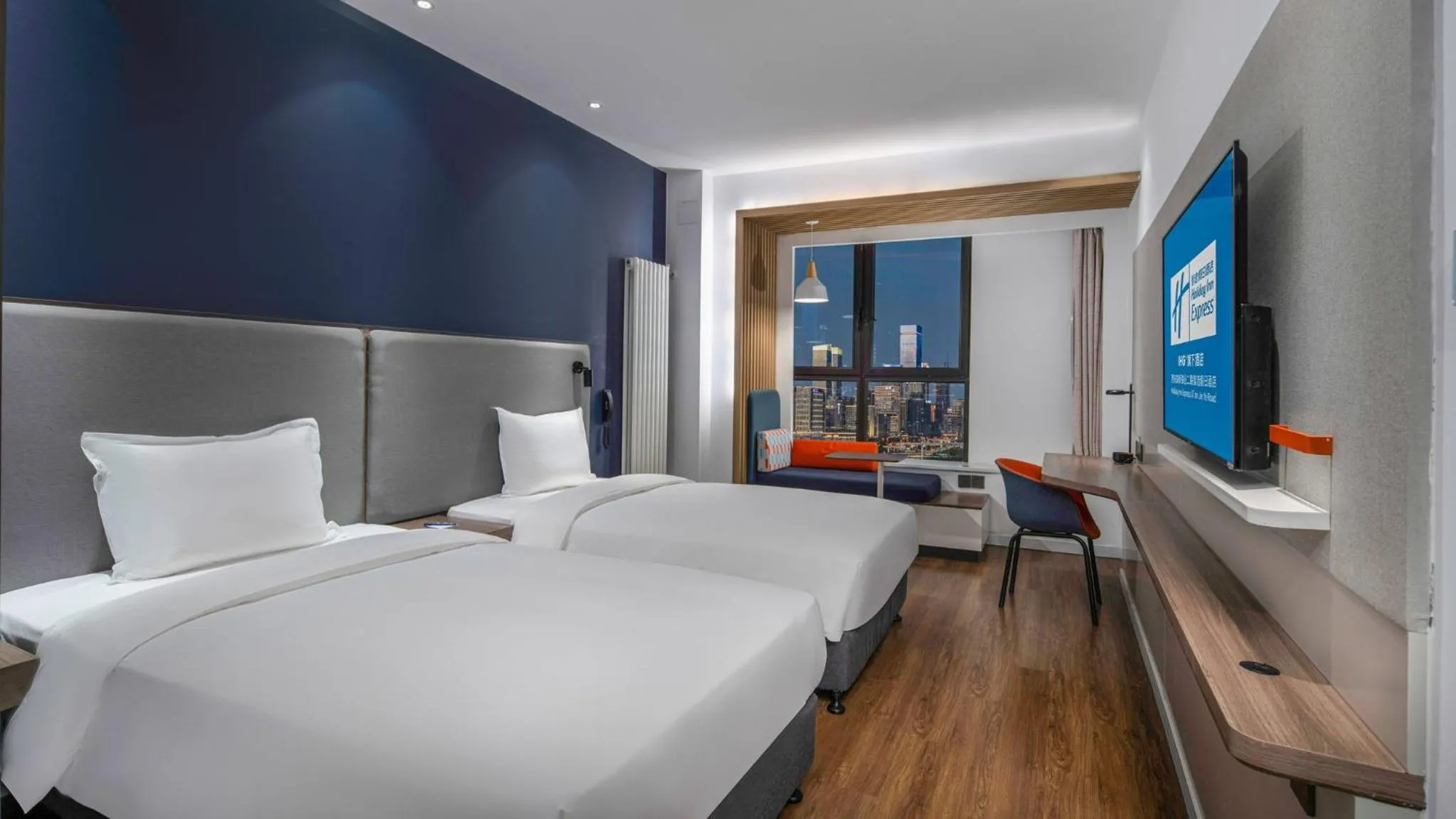 Photo of the whole room in Holiday Inn Express Xi'an West, an IHG Hotel