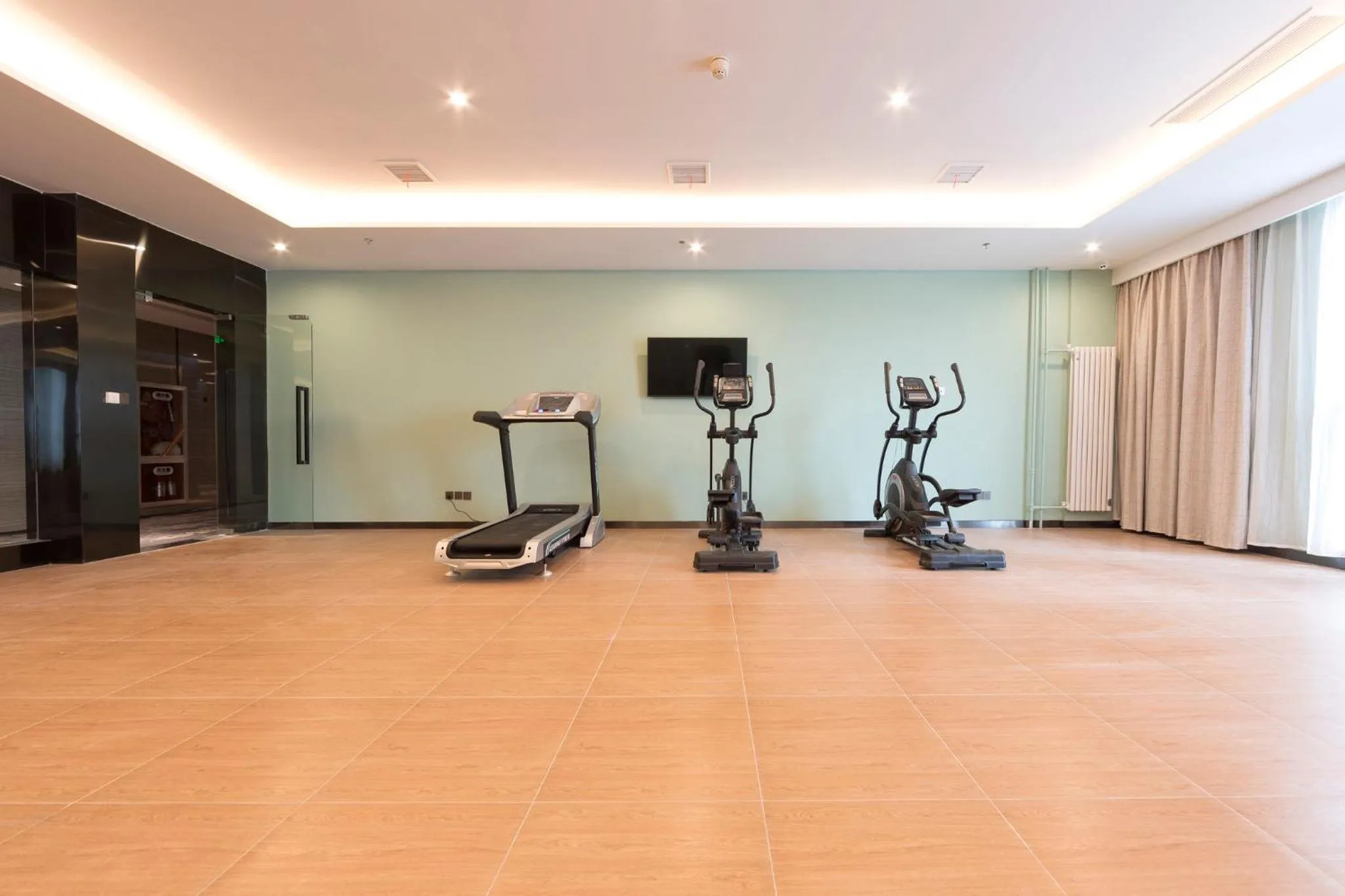 Fitness centre/facilities, Fitness Center/Facilities in Holiday Inn Express Xi'an West, an IHG Hotel