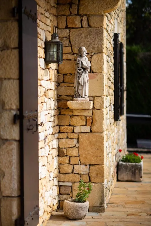 Property building in La Trappezienne