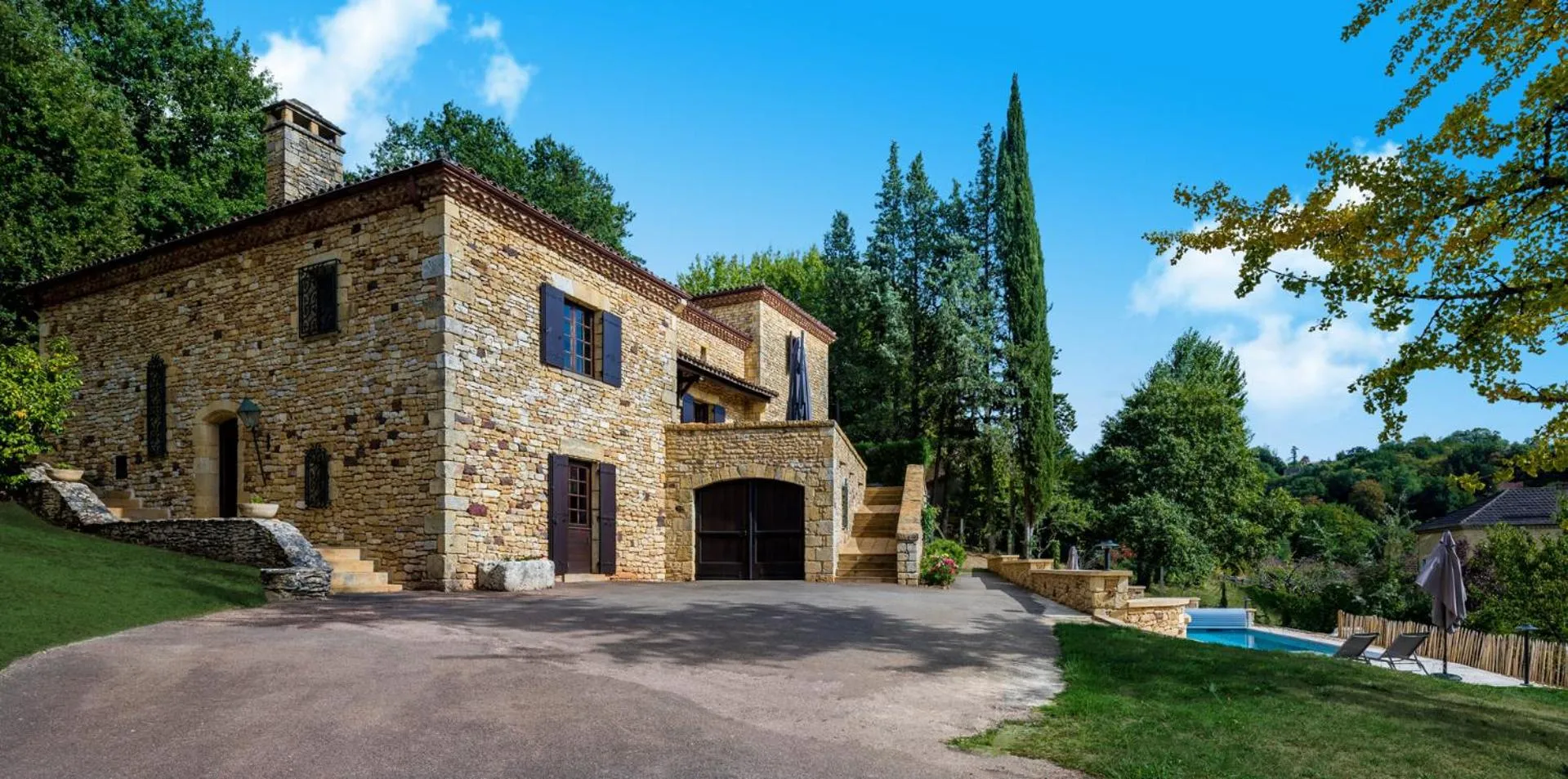 Property building in La Trappezienne