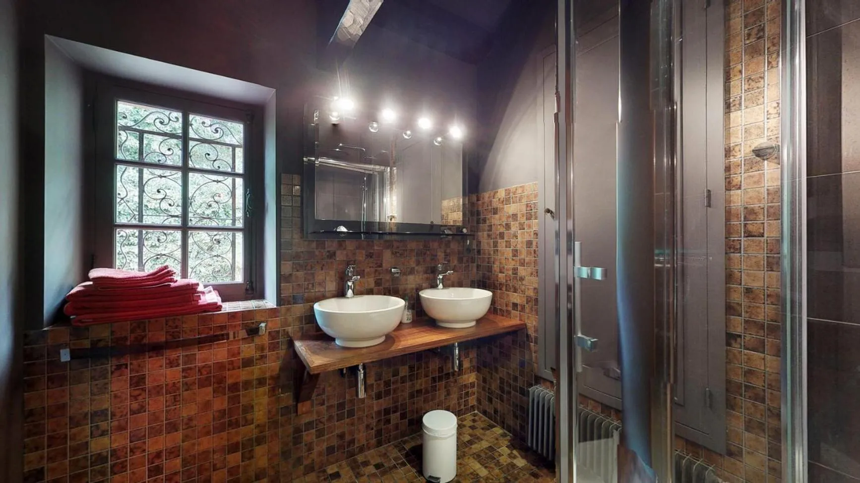 Bathroom in La Trappezienne
