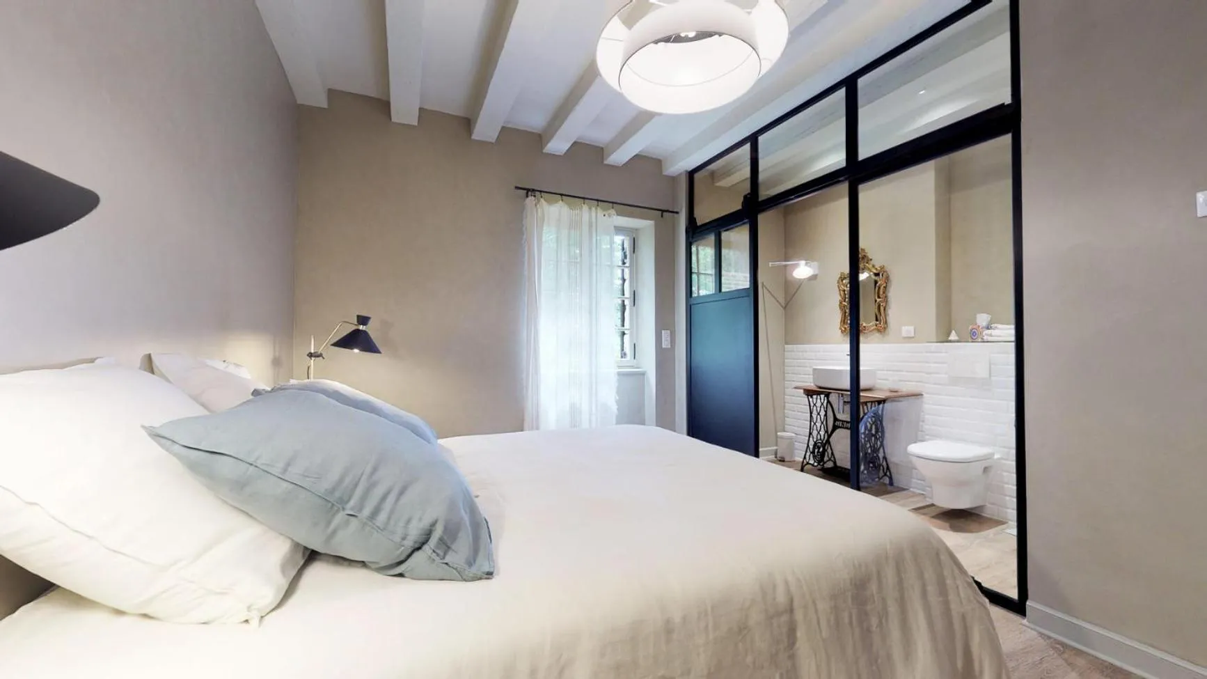 Bedroom, Bed in La Trappezienne