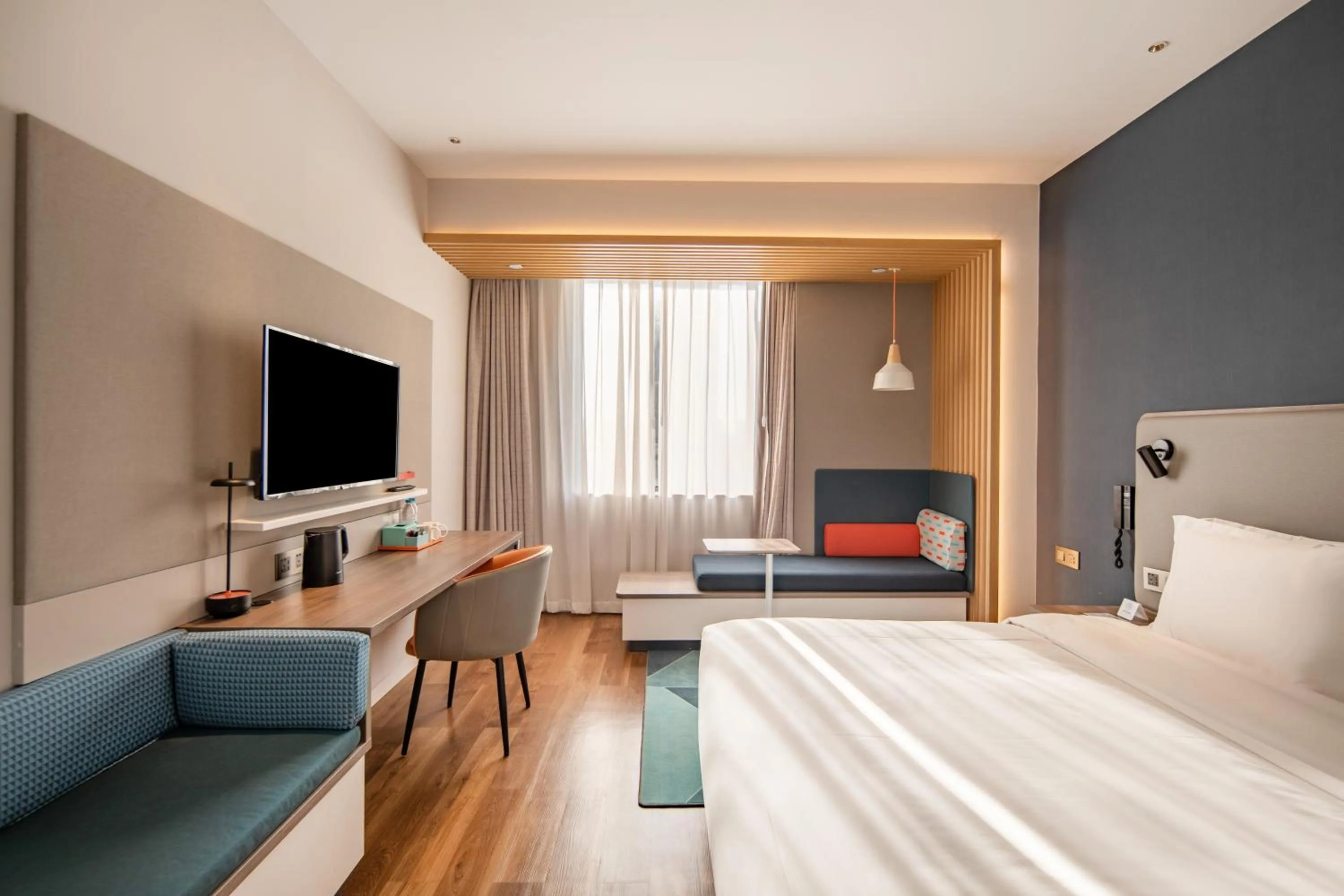 Bed in Holiday Inn Express Shanghai Jiading New City by IHG