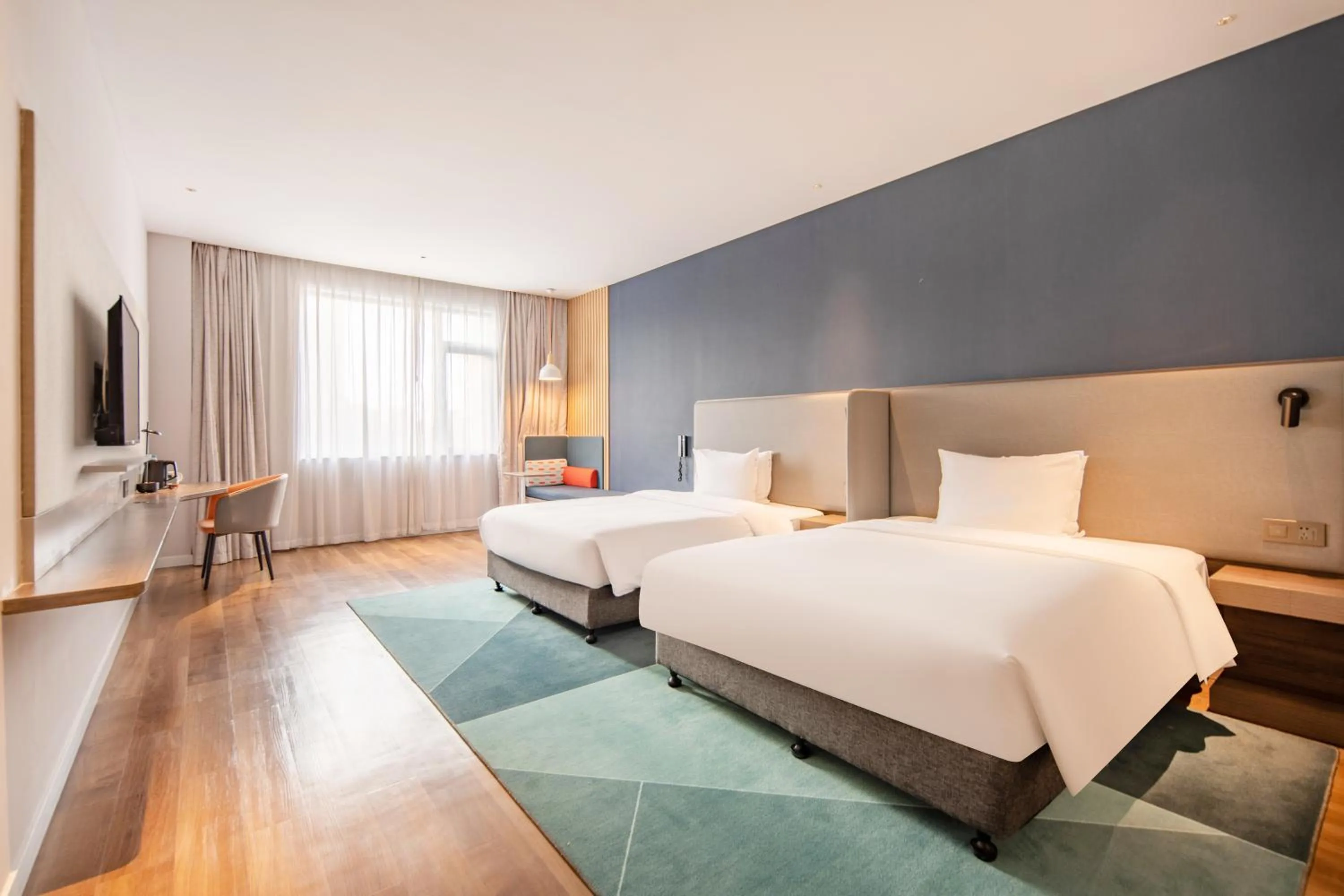 Bed in Holiday Inn Express Shanghai Jiading New City by IHG