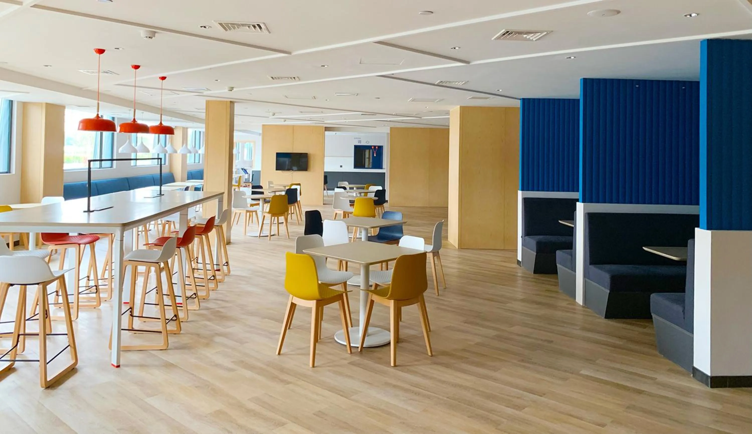 Restaurant/places to eat in Holiday Inn Express Shanghai Jiading New City by IHG