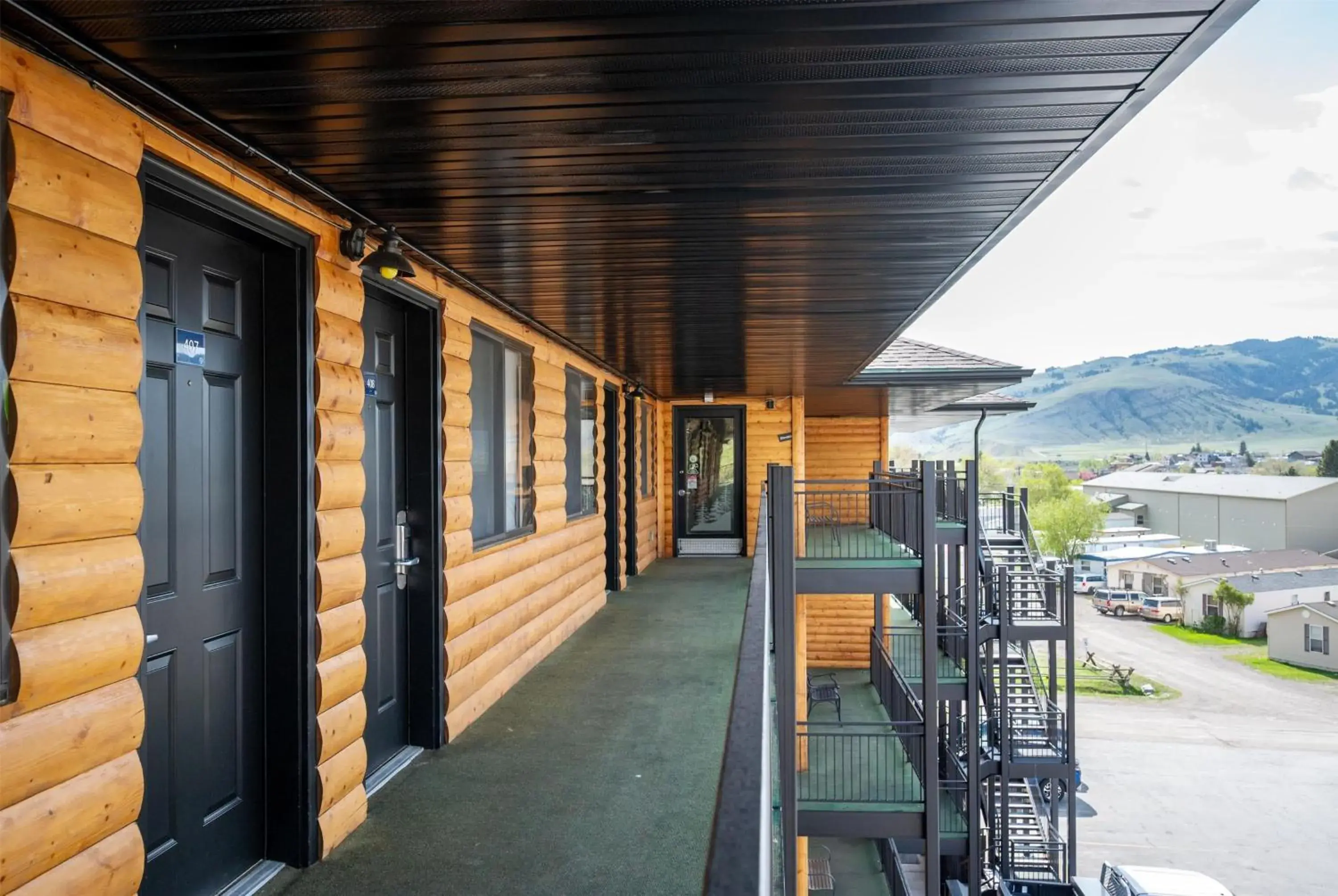 Property building in Travelodge by Wyndham Gardiner Yellowstone Park North Entr Property building in Travelodge by Wyndham Gardiner Yellowstone Park North Entr