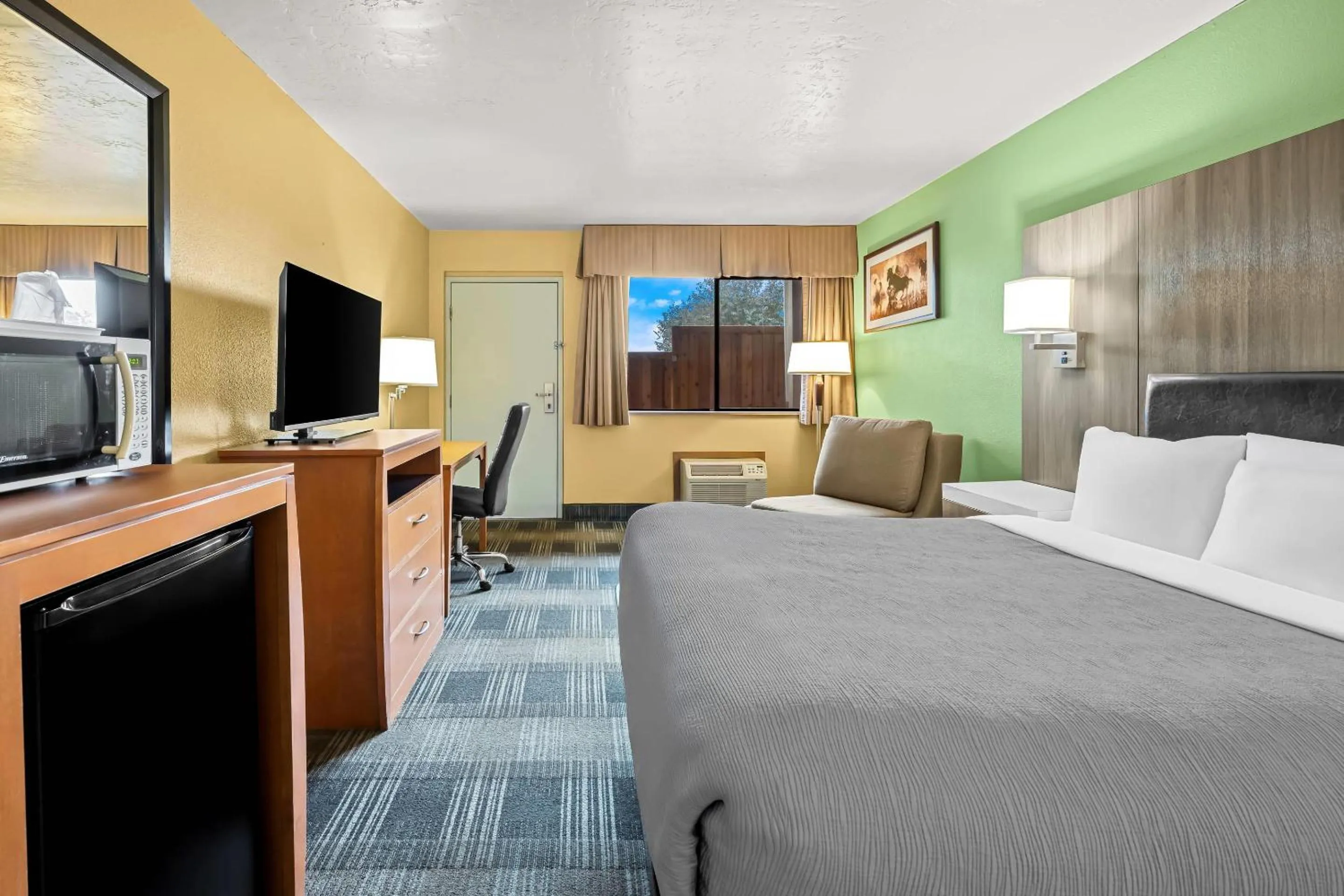 Bedroom, Bed in Quality Inn