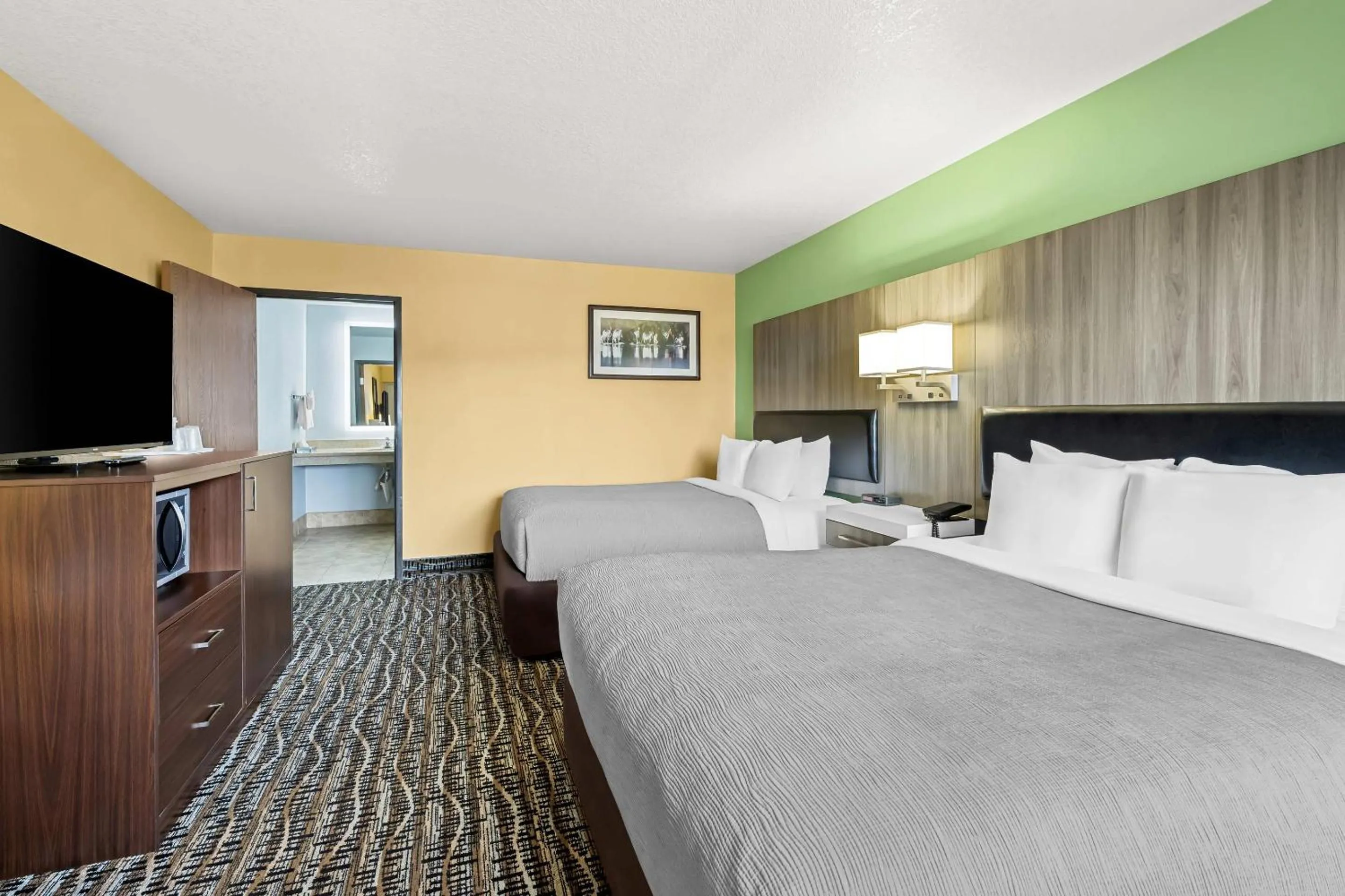 Bedroom, Bed in Quality Inn