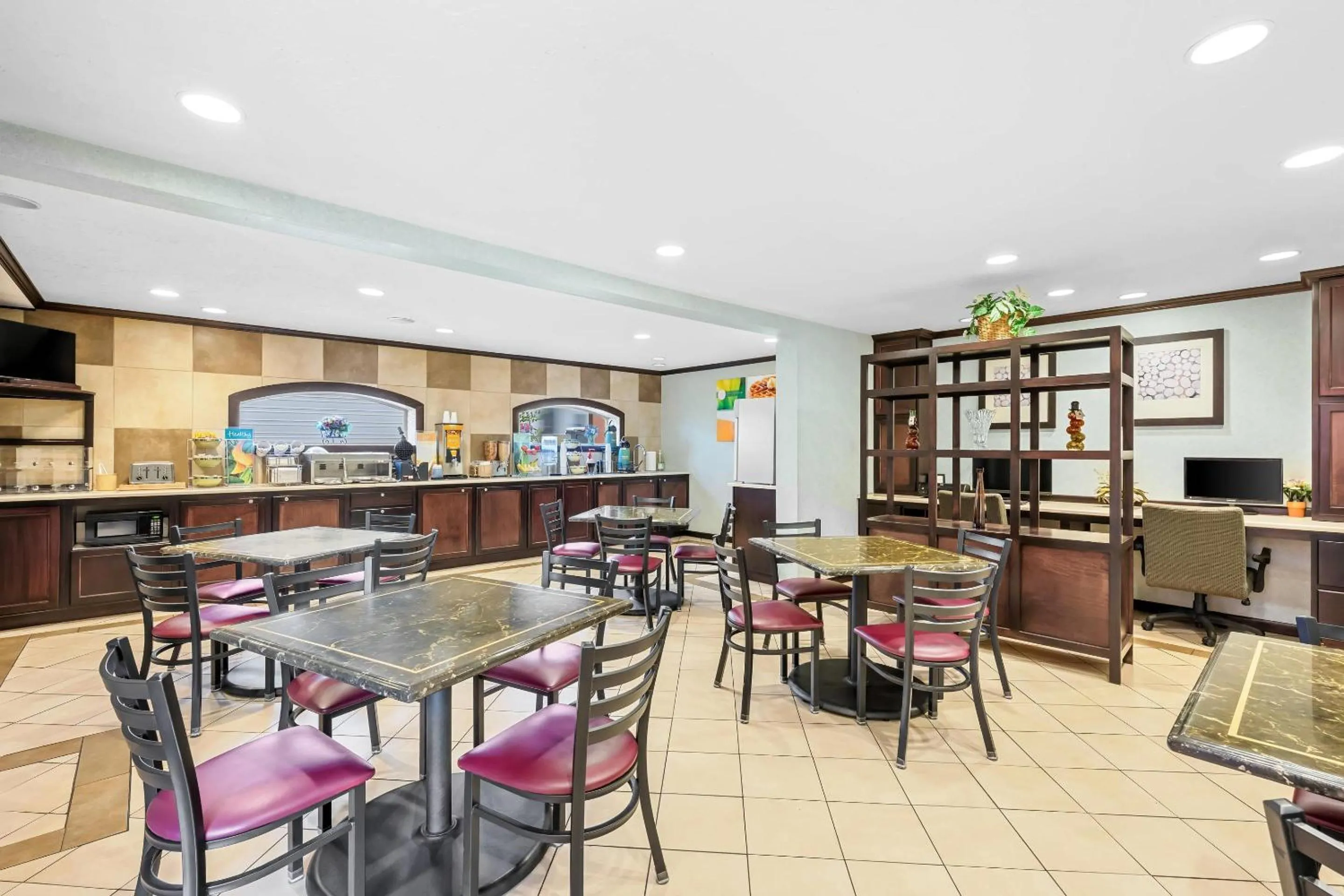 Breakfast in Quality Inn