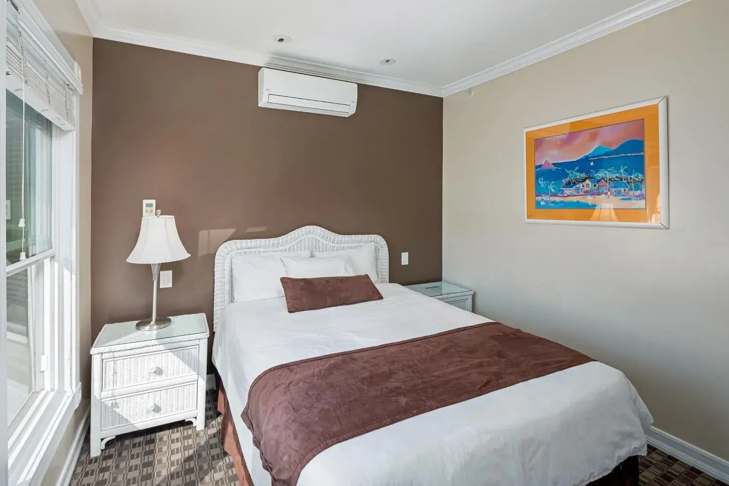 Bedroom, Bed in Glenmore Plaza Hotel Bedroom, Bed in Glenmore Plaza Hotel