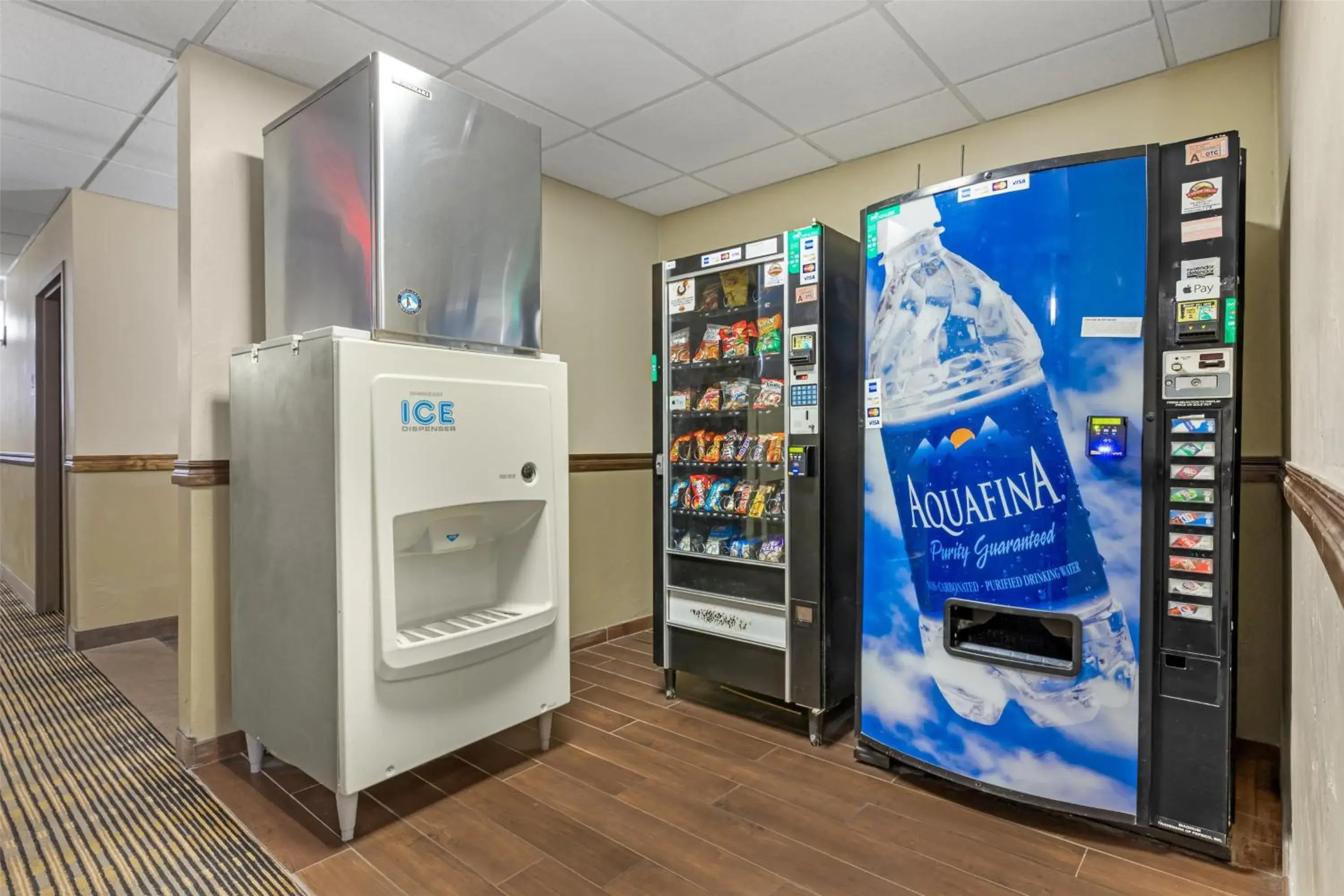 Property building in Best Western TimberRidge Inn Property building in Best Western TimberRidge Inn