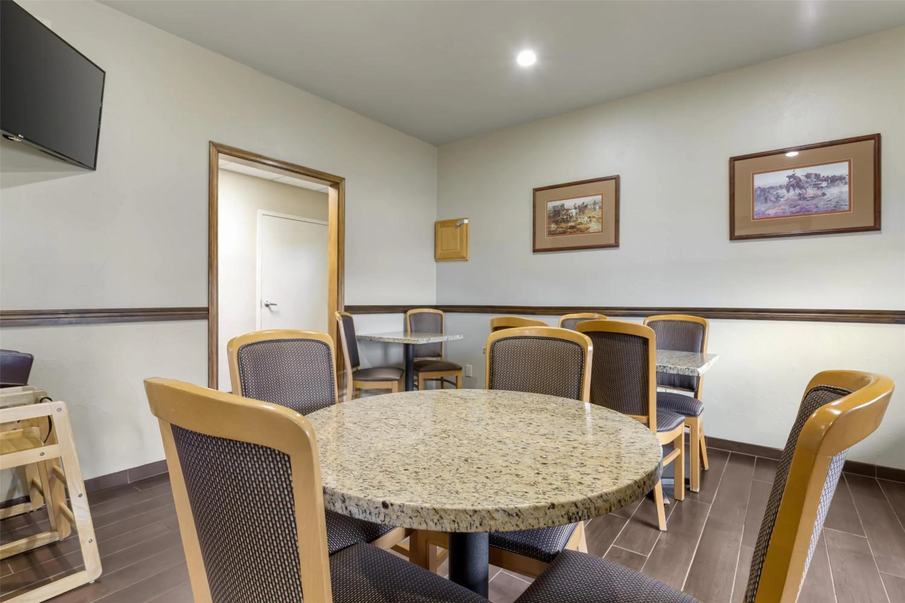 Breakfast in Best Western TimberRidge Inn