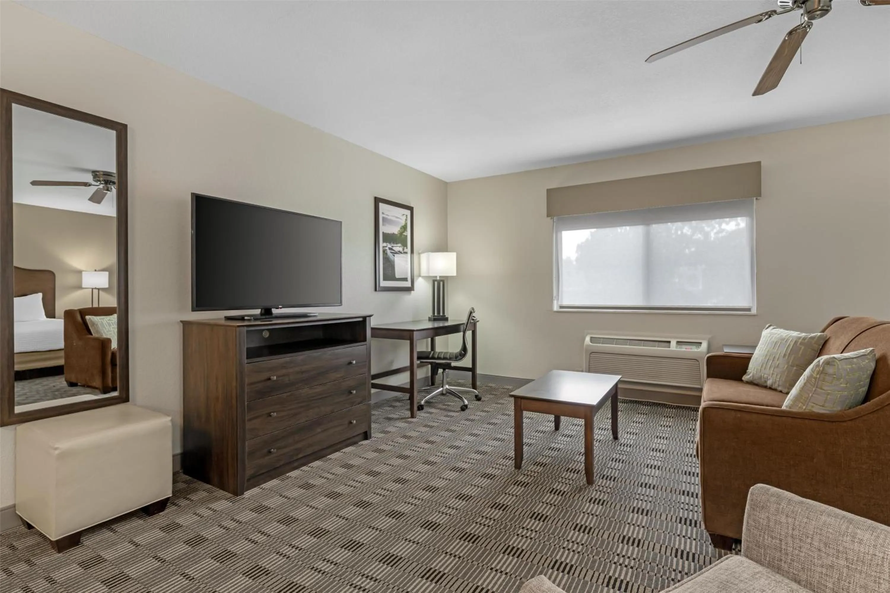 Bedroom in Best Western TimberRidge Inn
