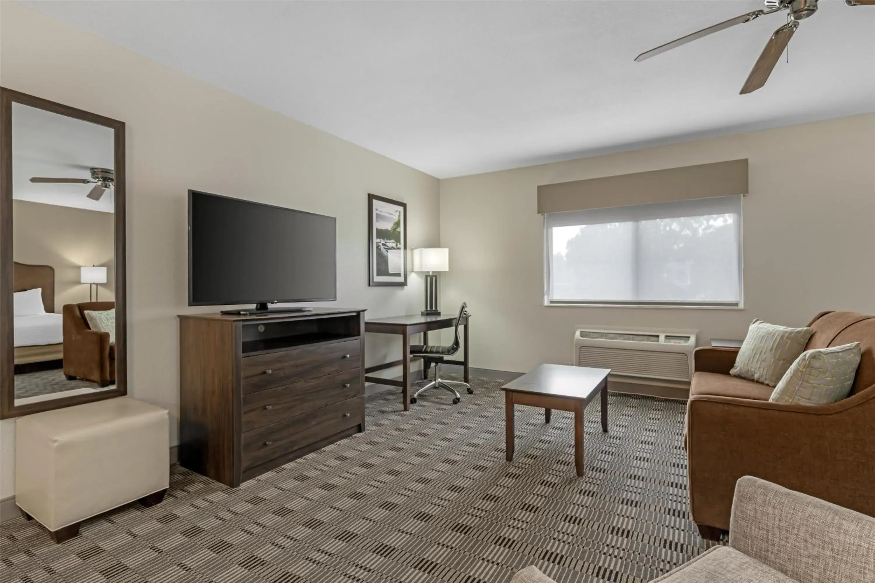 Bedroom in Best Western TimberRidge Inn Bedroom in Best Western TimberRidge Inn