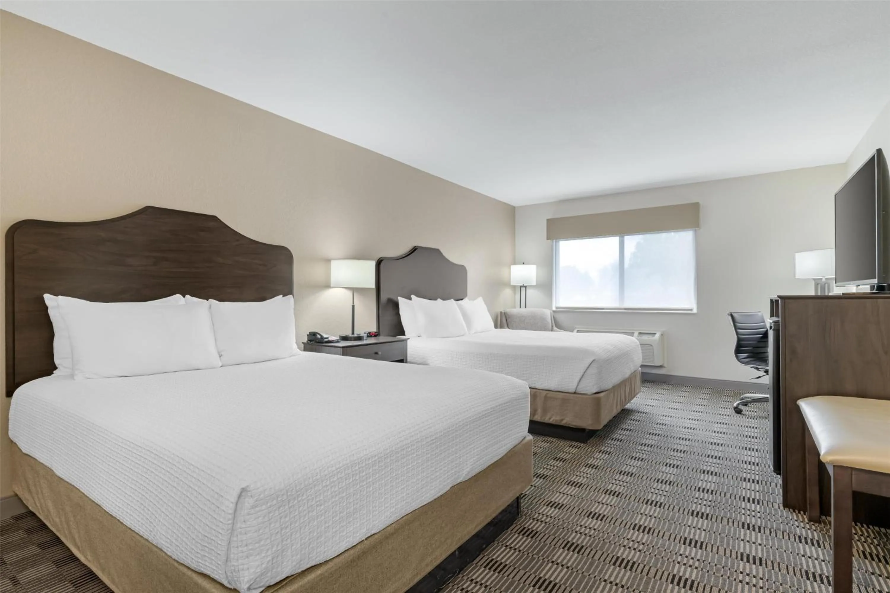 Bedroom, Bed in Best Western TimberRidge Inn