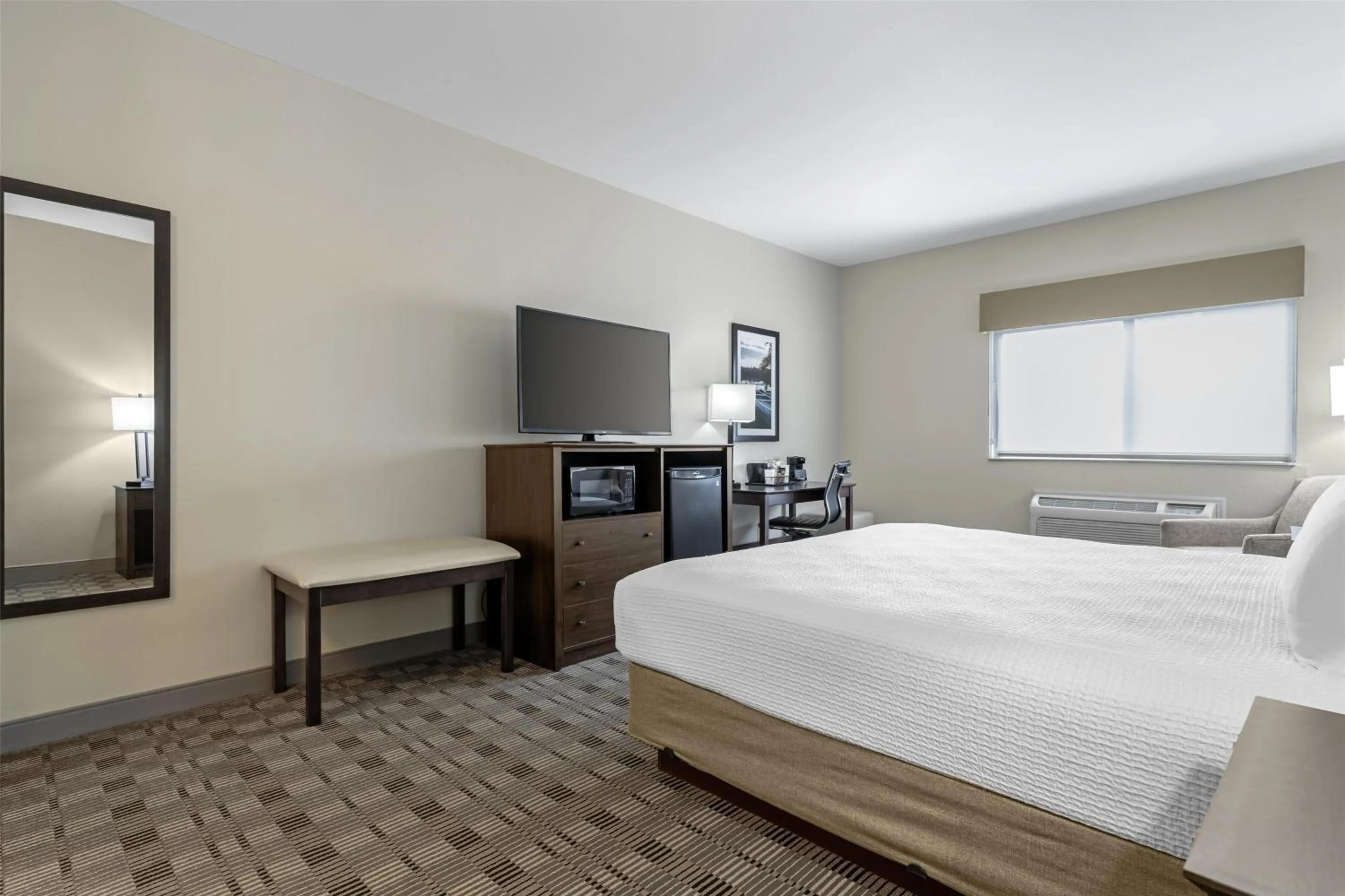 Bedroom, Bed in Best Western TimberRidge Inn