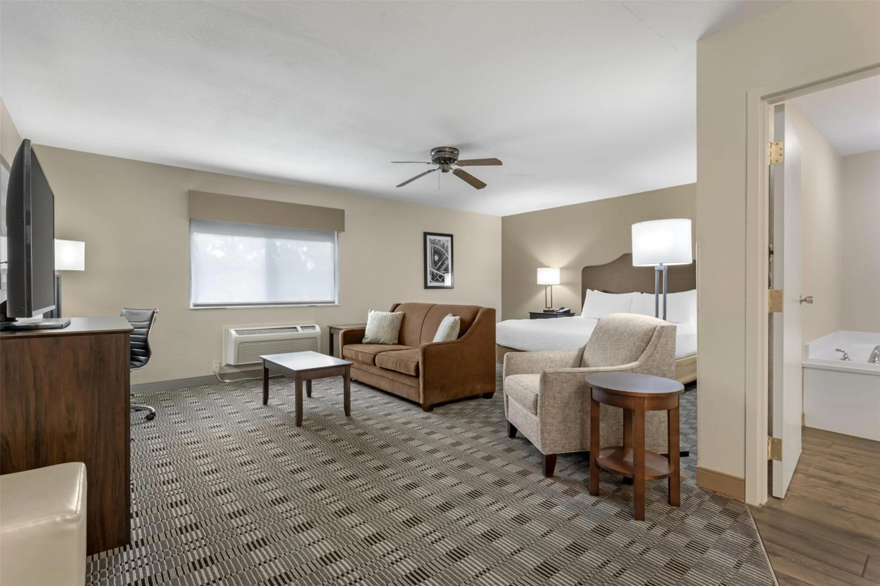 Bedroom, Bed in Best Western TimberRidge Inn