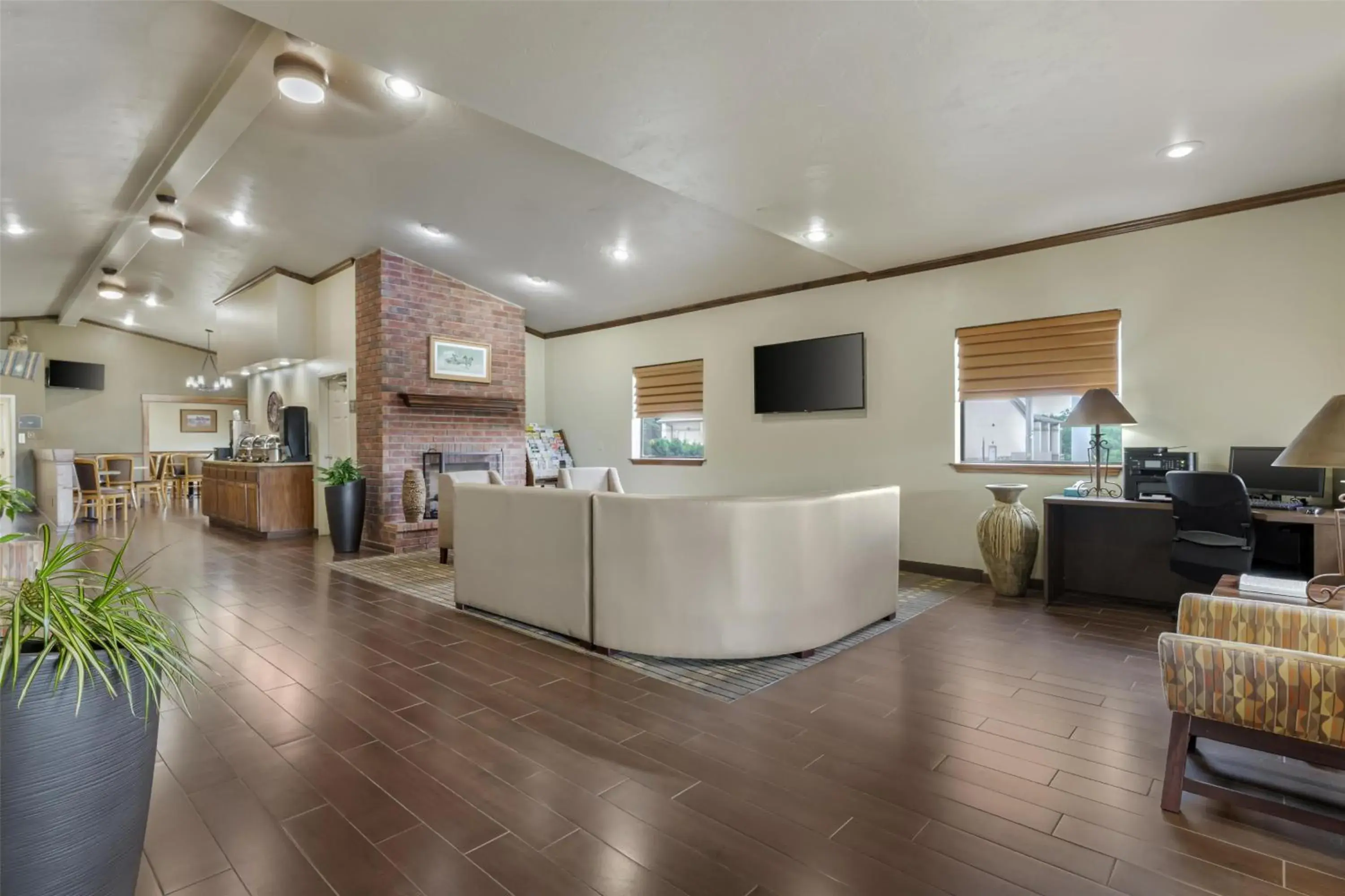 Lobby or reception in Best Western TimberRidge Inn Lobby or reception in Best Western TimberRidge Inn