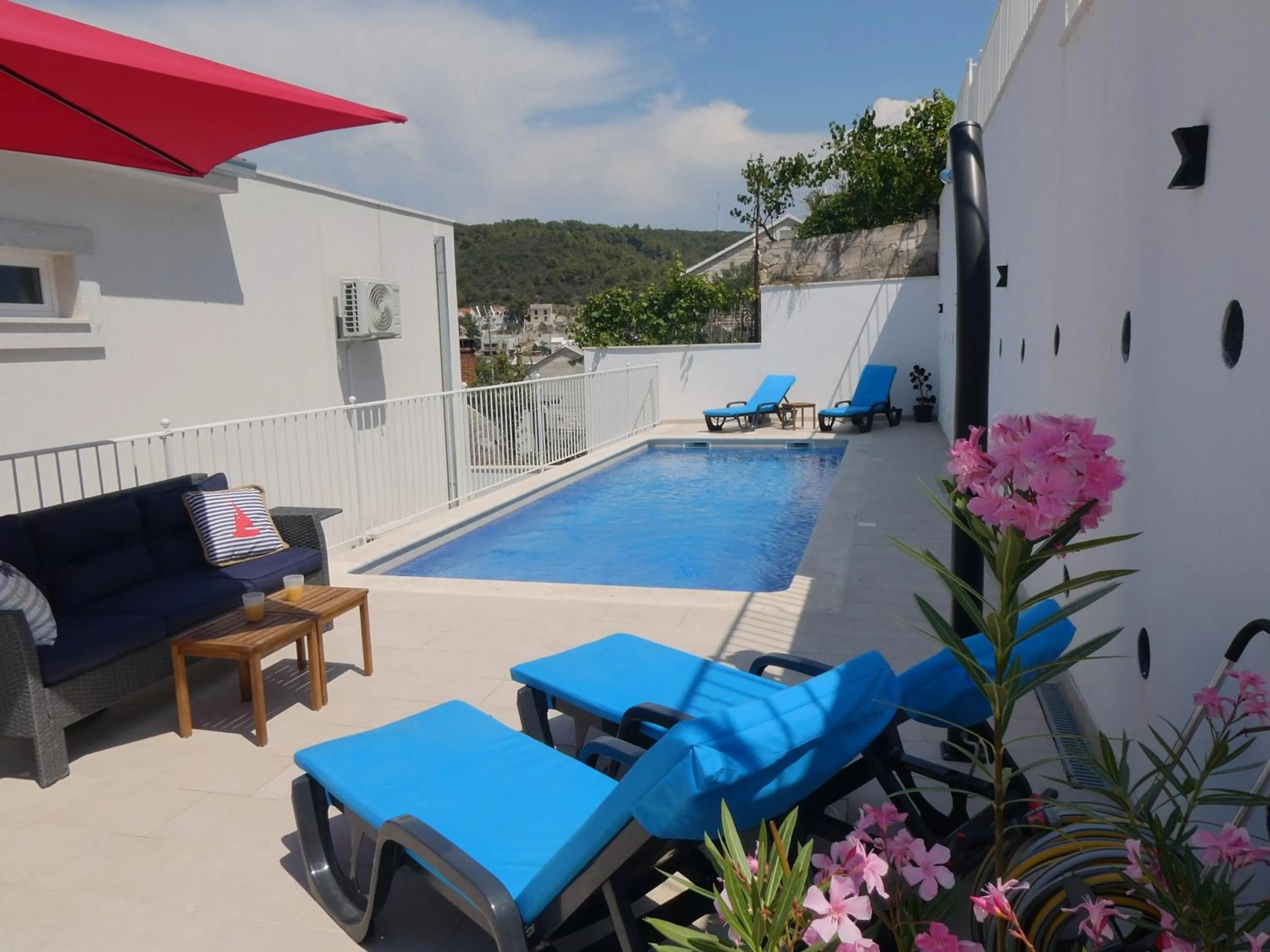 Swimming pool in Villa More