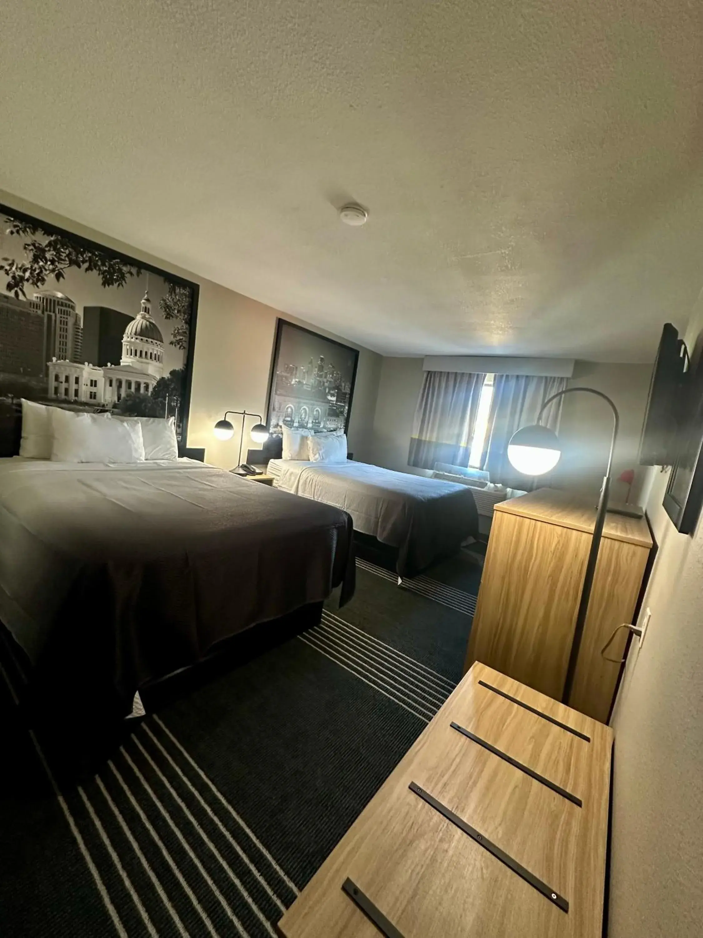 Bedroom, Bed in Super 8 by Wyndham Warrenton Bedroom, Bed in Super 8 by Wyndham Warrenton