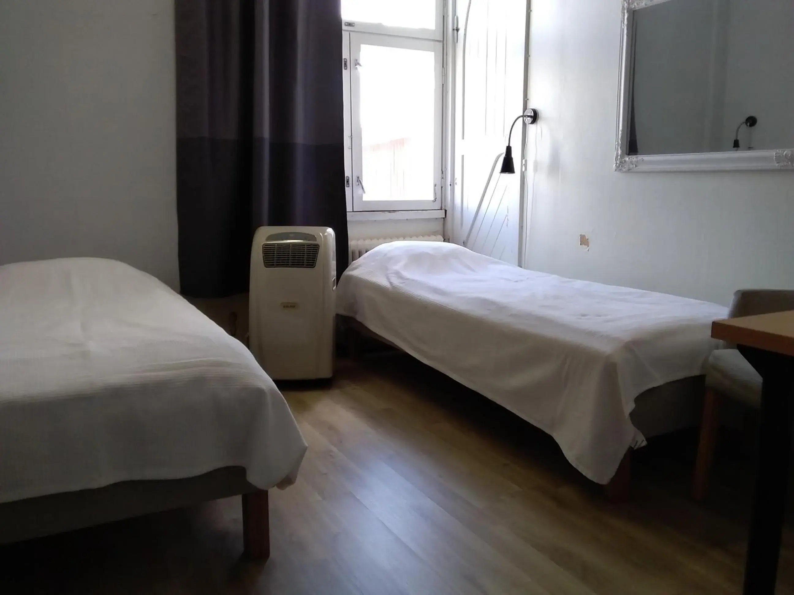 Double or Twin Room with Shared Bathroom - single occupancy in Wanhan Aseman Majatalo Double or Twin Room with Shared Bathroom - single occupancy in Wanhan Aseman Majatalo