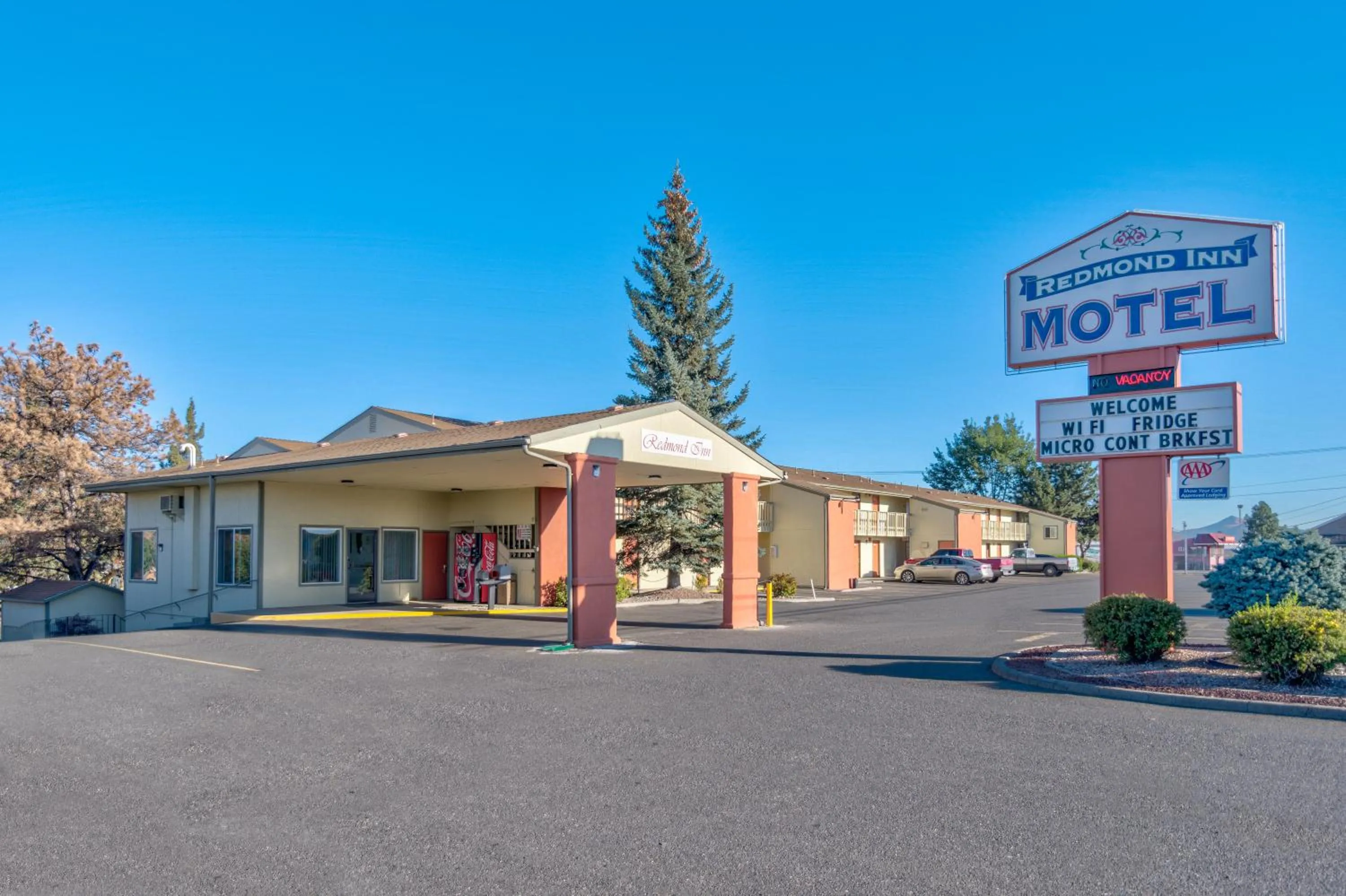 Property building in Redmond Inn