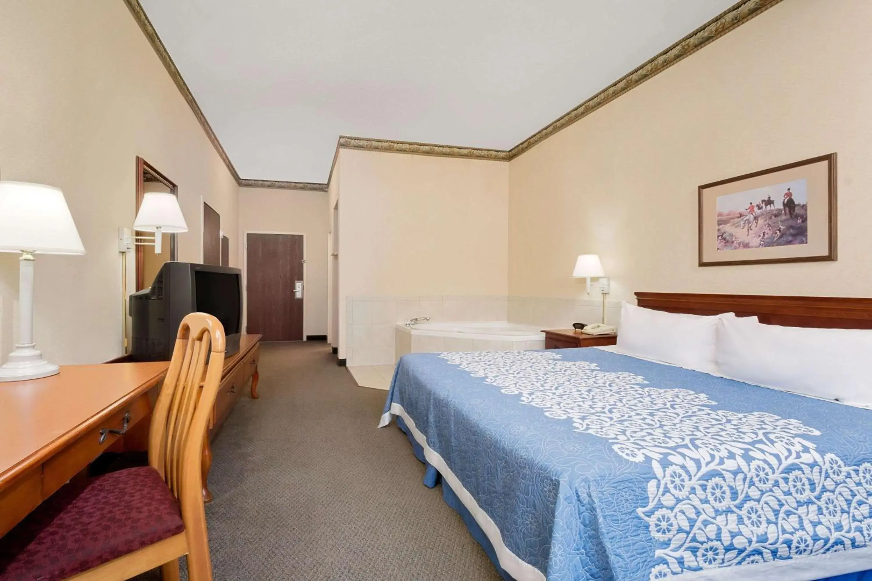 Photo of the whole room, Bed in Magnuson Hotel West Liberty Photo of the whole room, Bed in Magnuson Hotel West Liberty